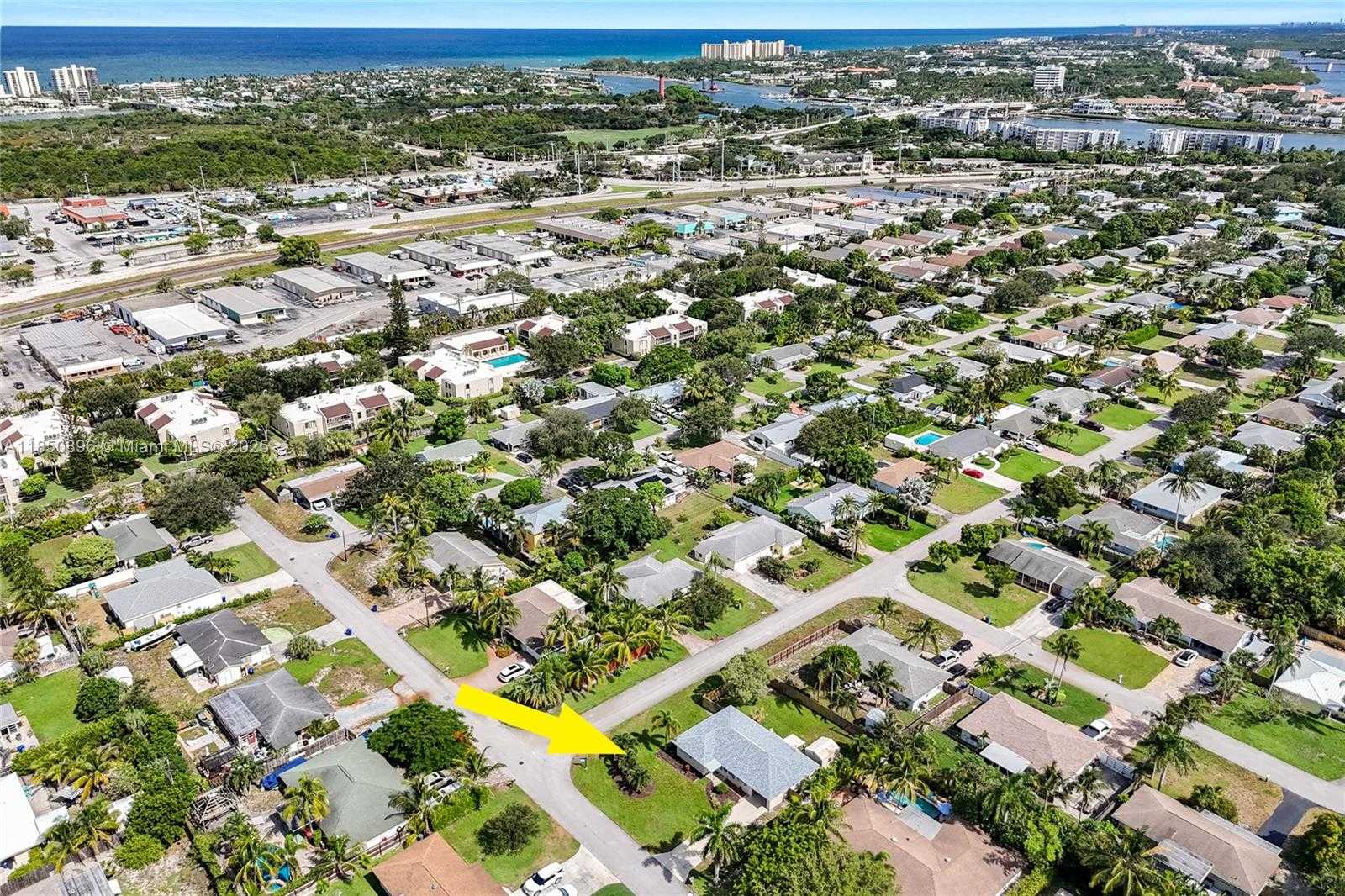 Small Image of 110 EAST WINDSOR RD E, Jupiter Number 6