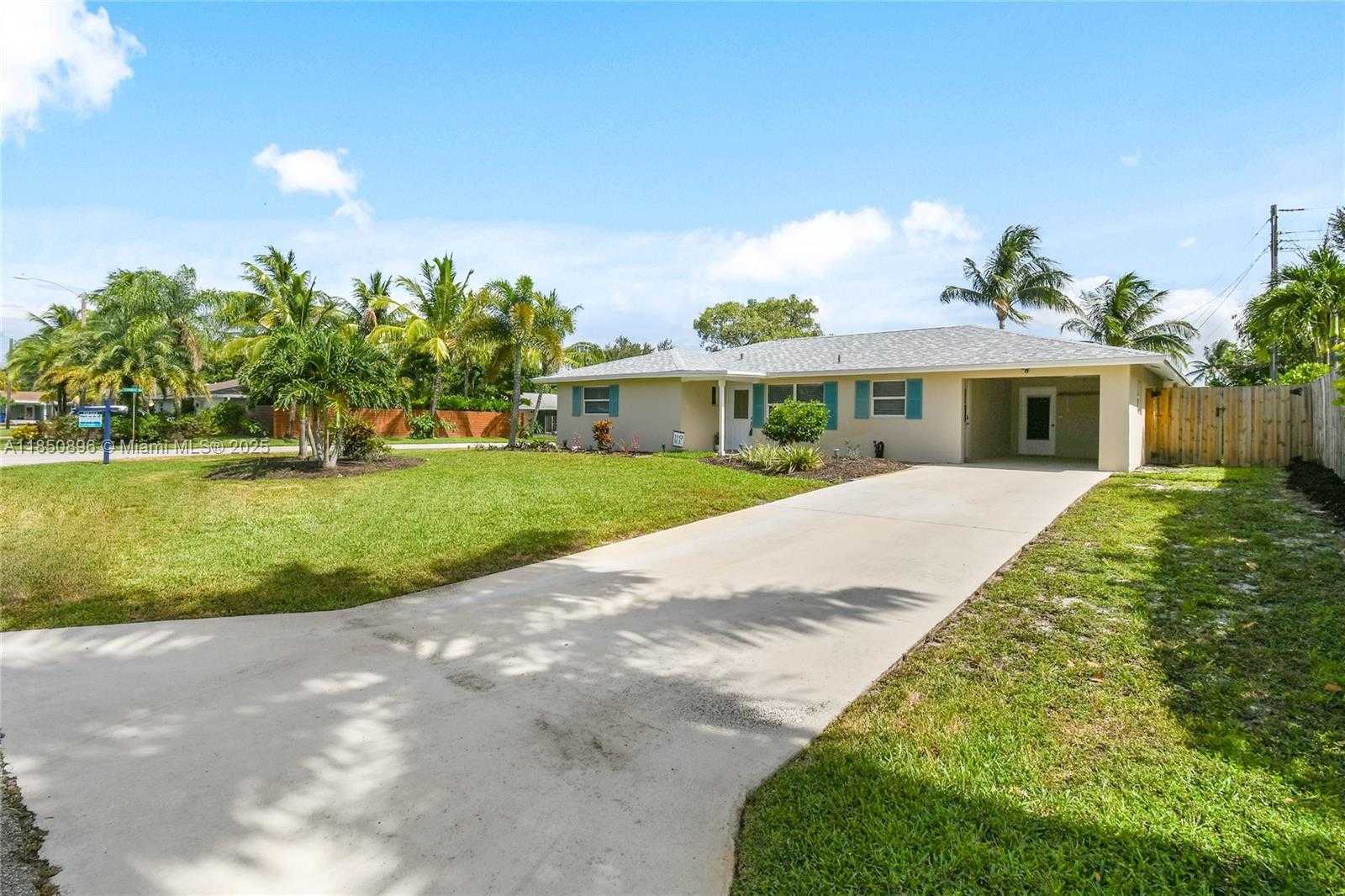 Small Image of 110 EAST WINDSOR RD E, Jupiter Number 8