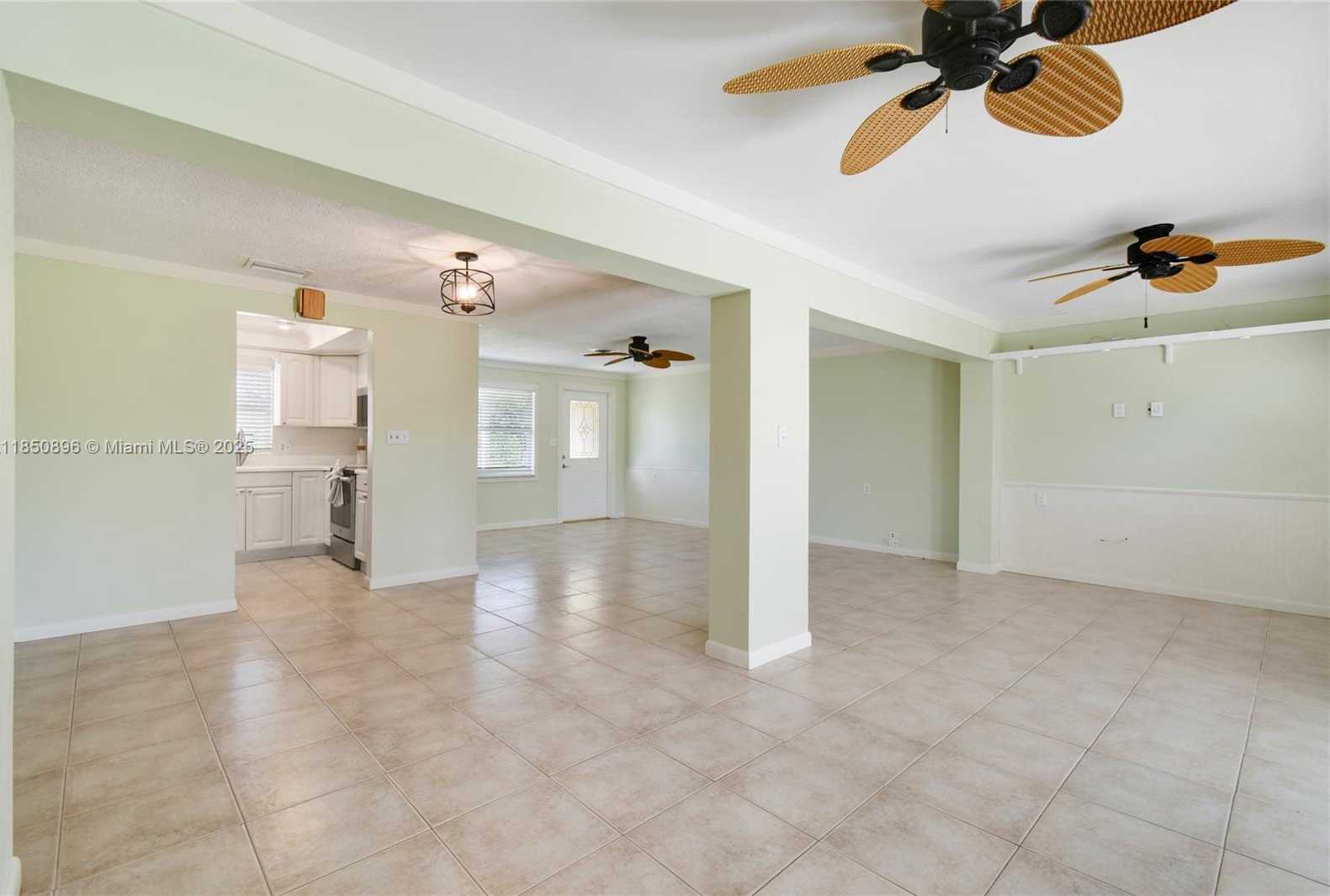 Small Image of 110 EAST WINDSOR RD E, Jupiter Number 9