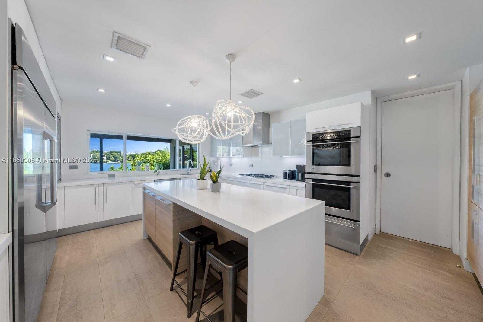 Small Image of 2070 NORTH EAST 194TH TER, North Miami Beach Number 16