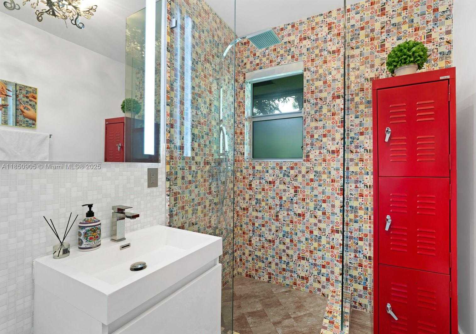 Small Image of 2070 NORTH EAST 194TH TER, North Miami Beach Number 19
