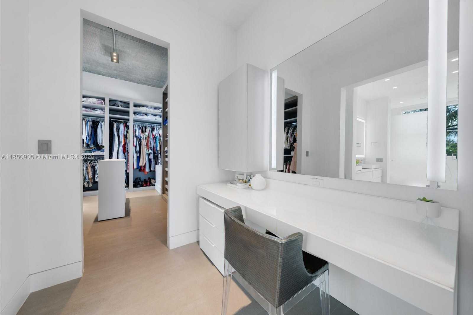 Small Image of 2070 NORTH EAST 194TH TER, North Miami Beach Number 31