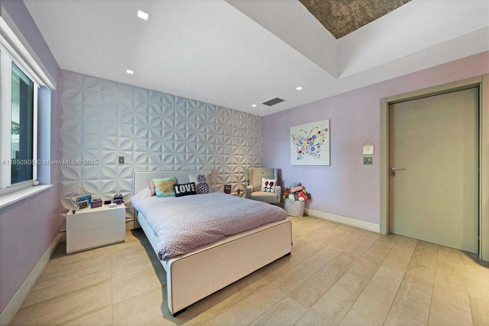Small Image of 2070 NORTH EAST 194TH TER, North Miami Beach Number 35