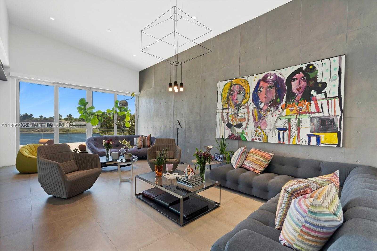 Small Image of 2070 NORTH EAST 194TH TER, North Miami Beach Number 4