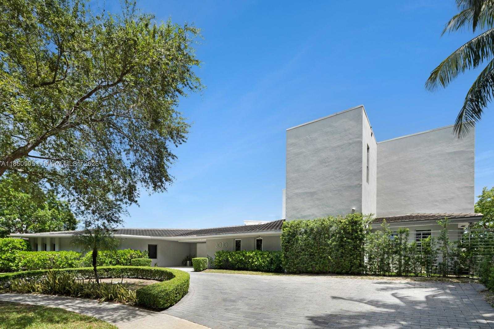 Small Image of 2070 NORTH EAST 194TH TER, North Miami Beach Number 47