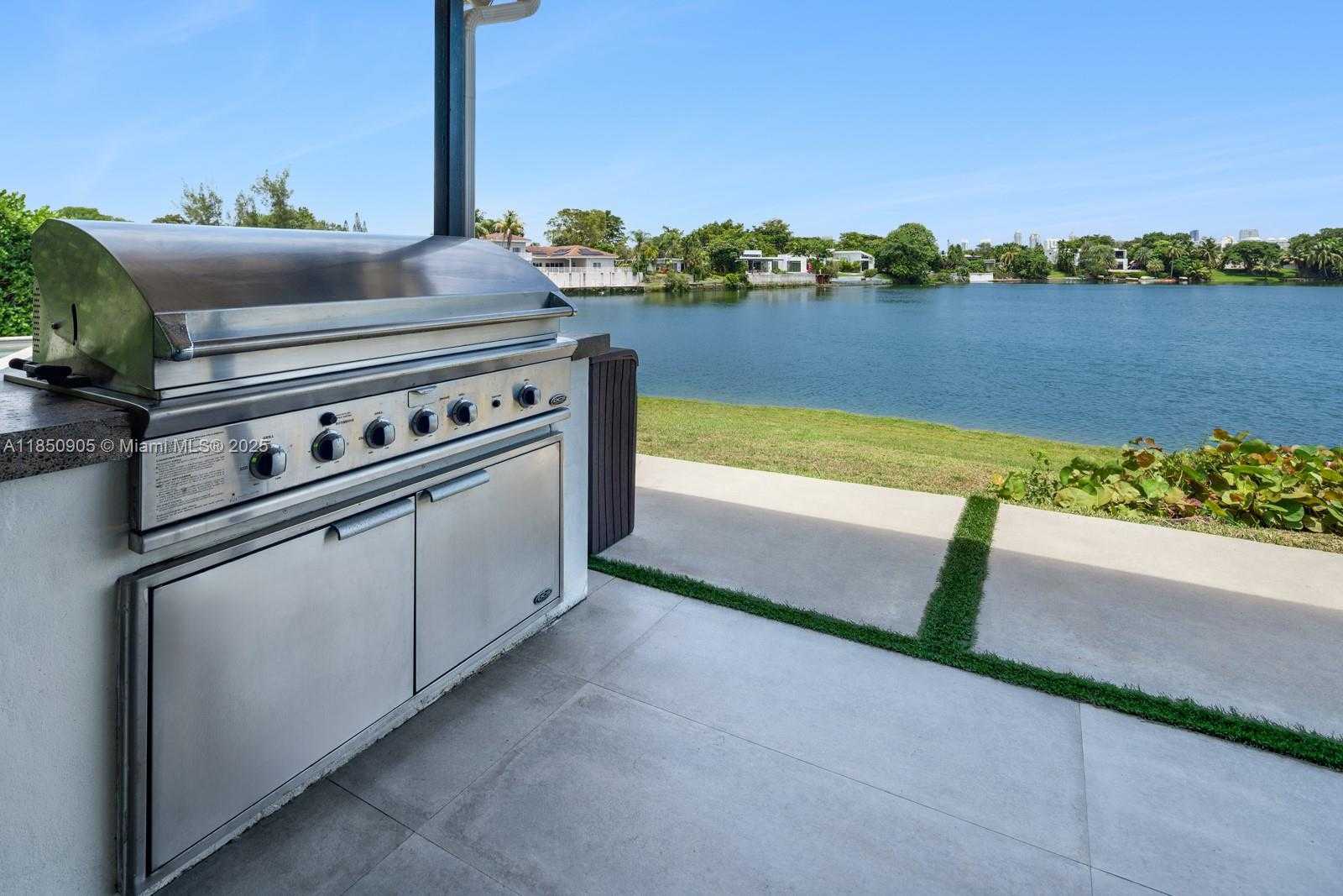 Small Image of 2070 NORTH EAST 194TH TER, North Miami Beach Number 55