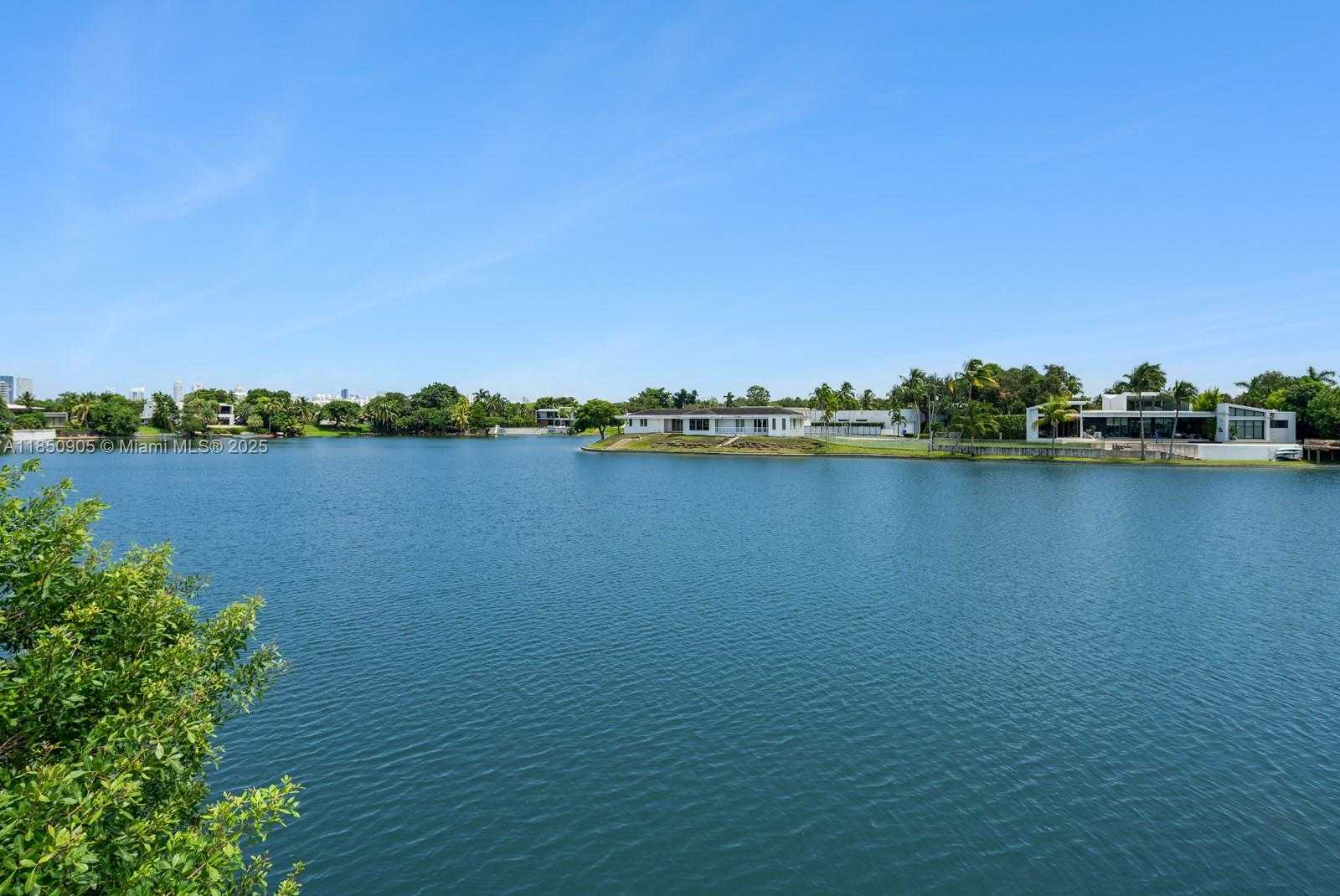 Small Image of 2070 NORTH EAST 194TH TER, North Miami Beach Number 61