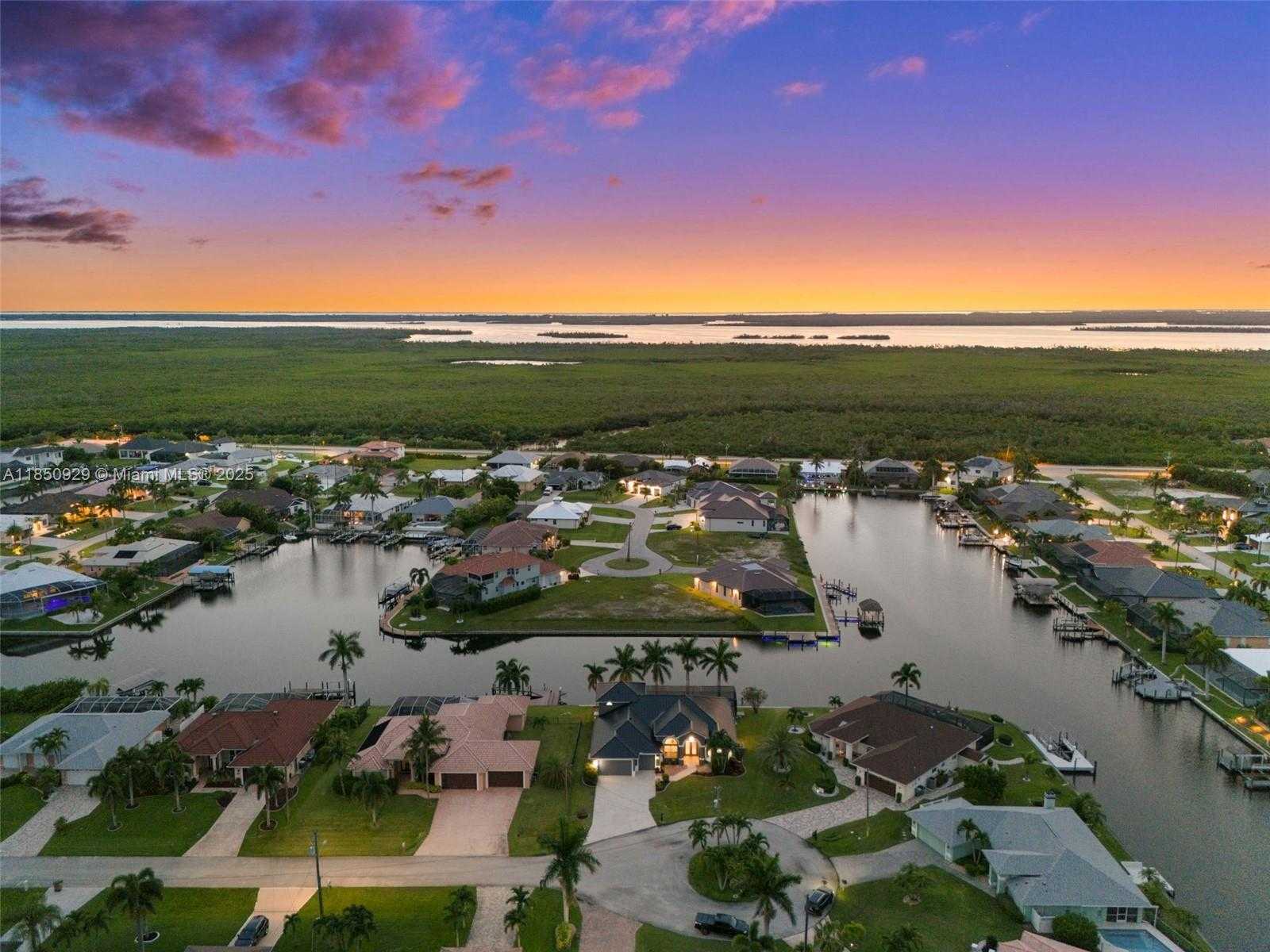 Small Image of 4012 SW 29TH AVE, Cape Coral Number 41