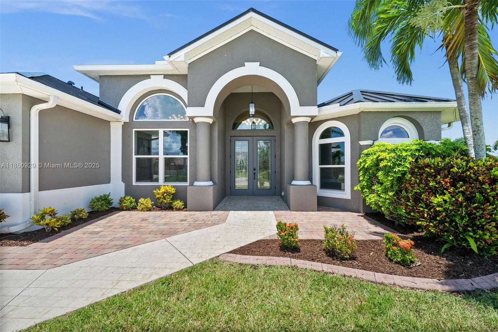 Small Image of 4012 SW 29TH AVE, Cape Coral Number 6