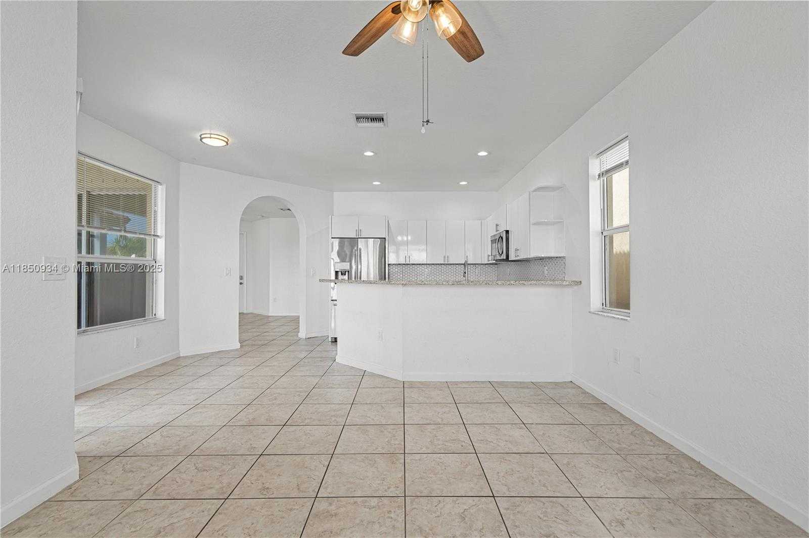 Small Image of 3911 NORTH EAST 13TH DR, Homestead Number 10
