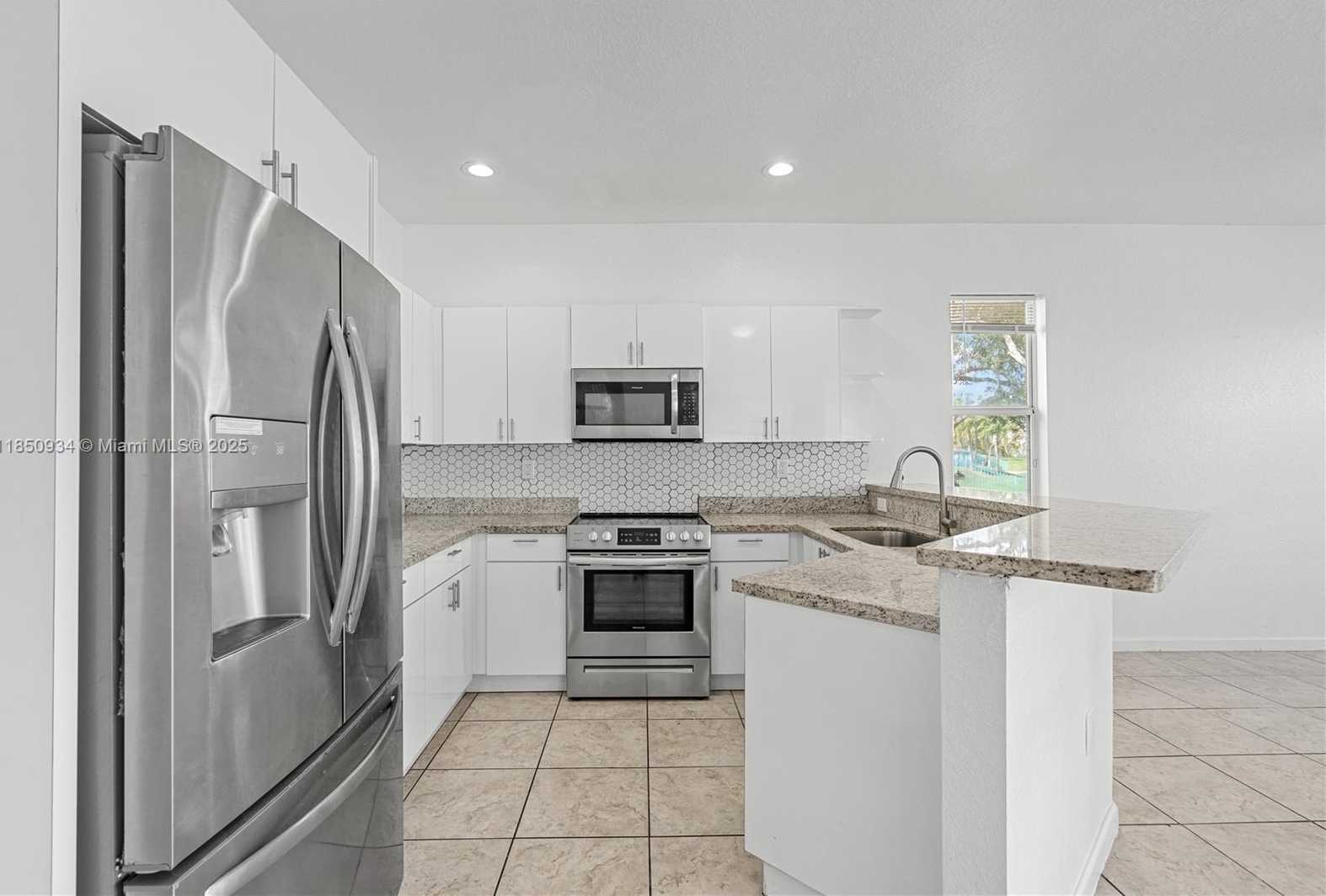 Small Image of 3911 NORTH EAST 13TH DR, Homestead Number 14