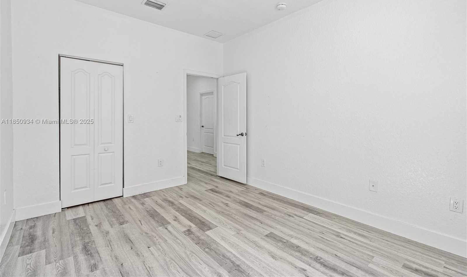 Small Image of 3911 NORTH EAST 13TH DR, Homestead Number 31