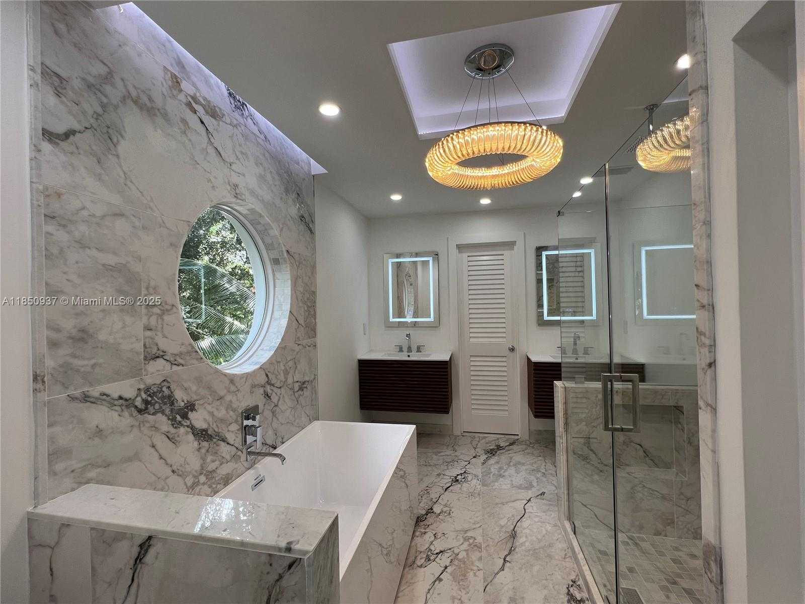 Small Image of 435 NORTH EAST 77TH ST RD, Miami Number 11