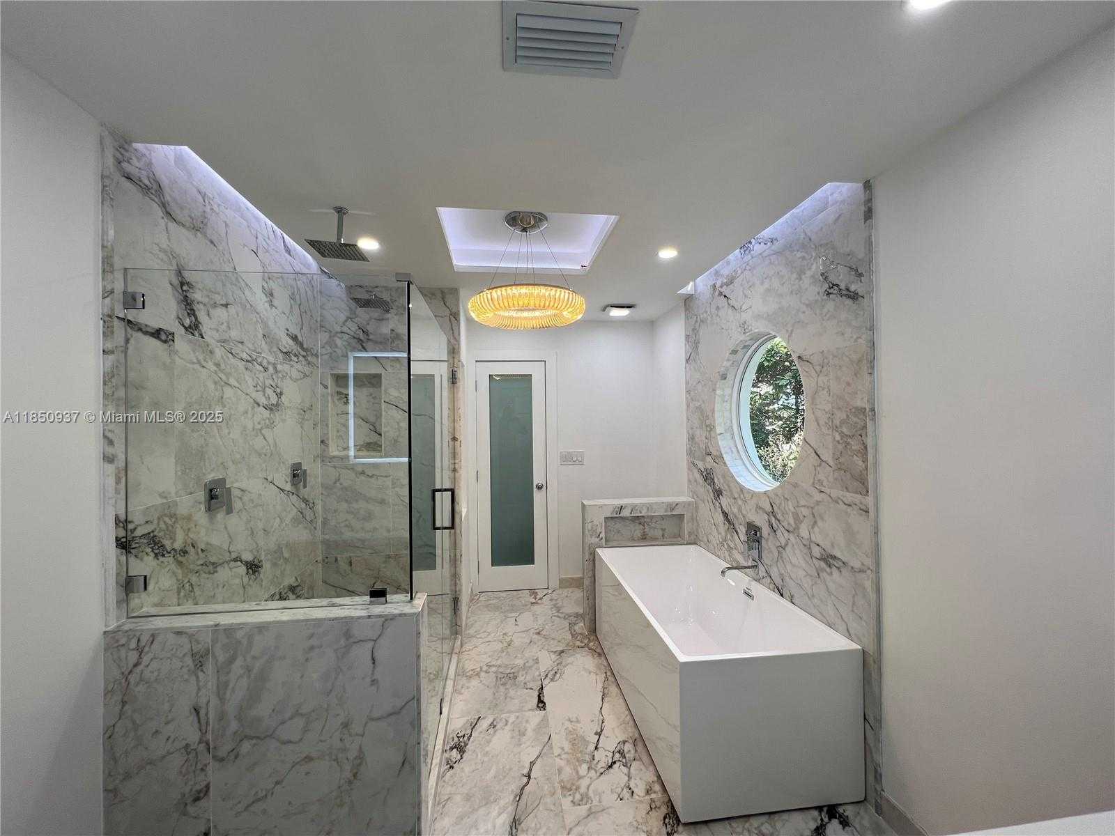 Small Image of 435 NORTH EAST 77TH ST RD, Miami Number 12
