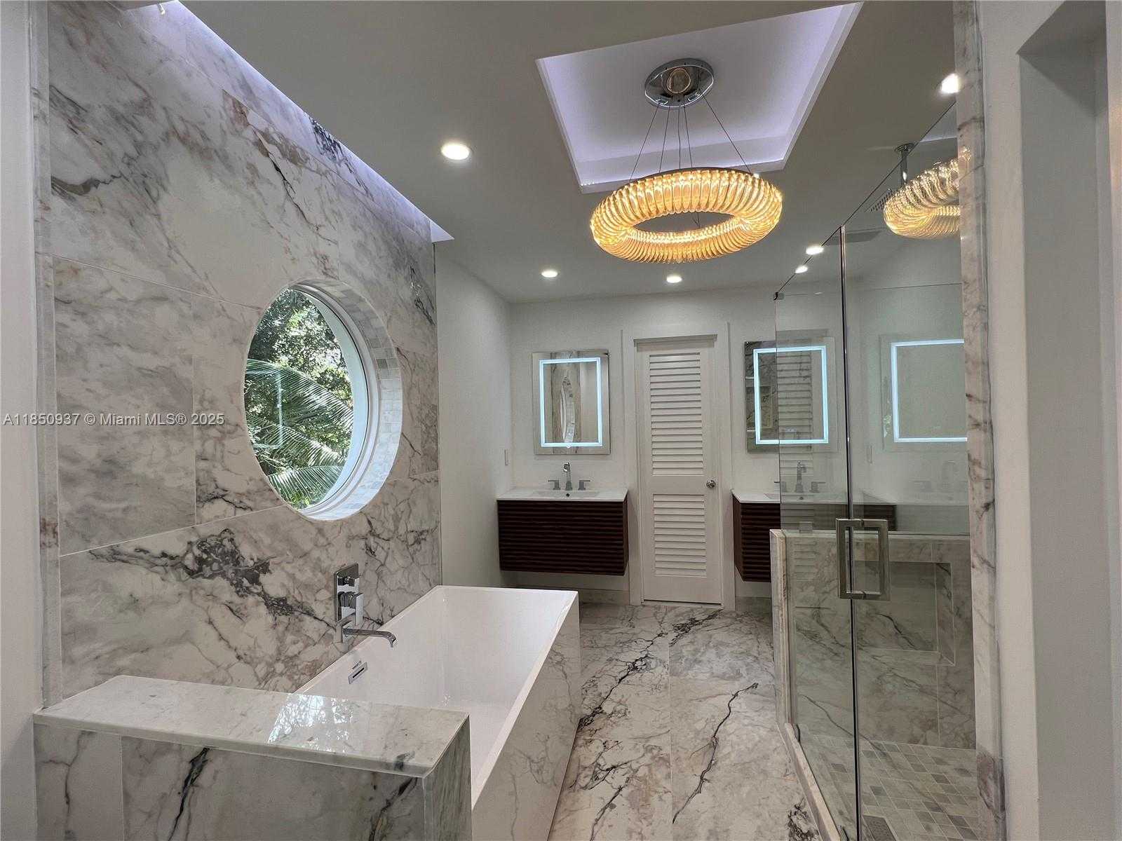 Small Image of 435 NORTH EAST 77TH ST RD, Miami Number 13