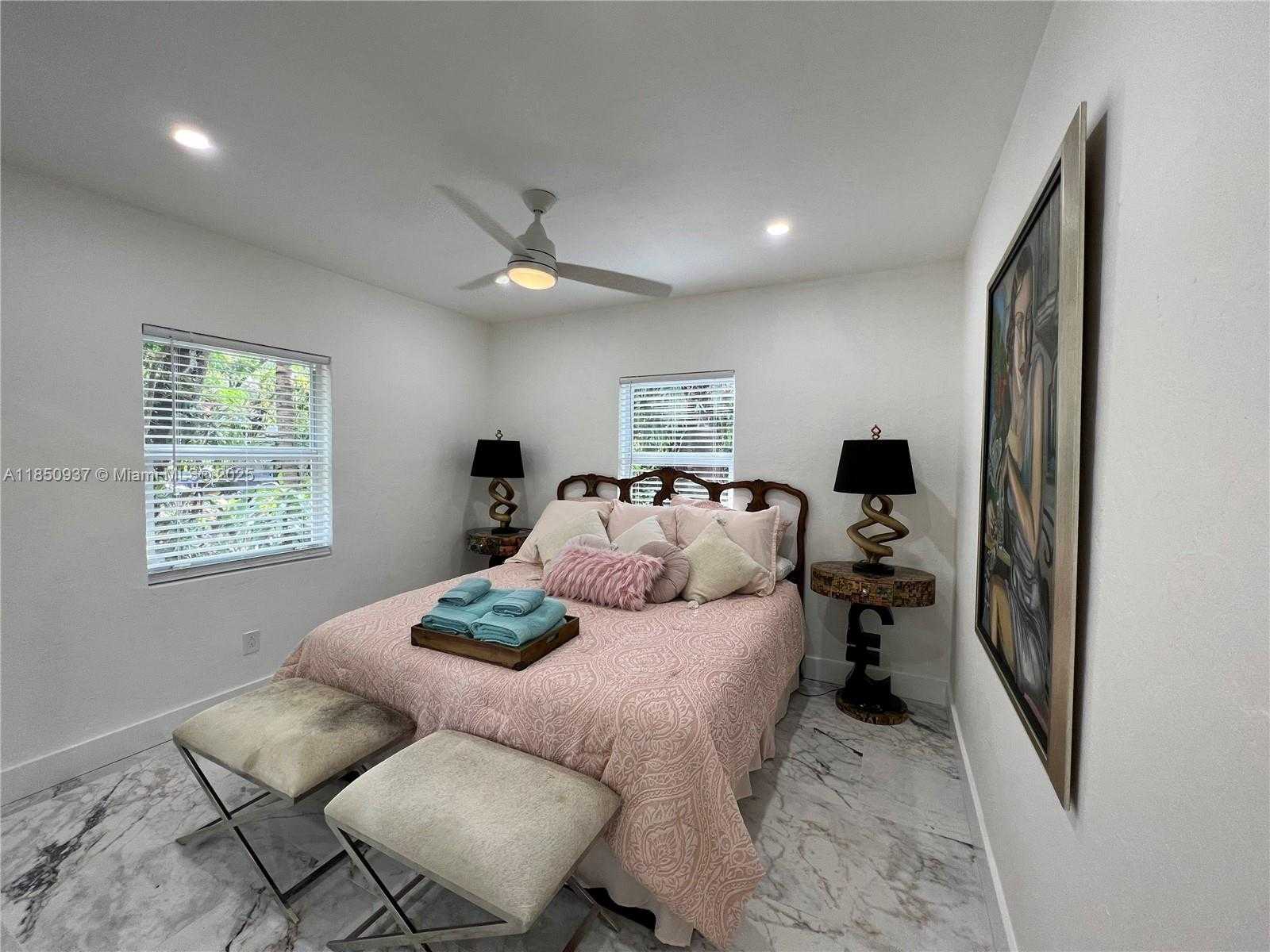 Small Image of 435 NORTH EAST 77TH ST RD, Miami Number 24