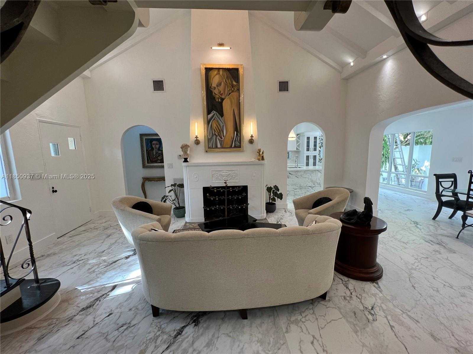 Small Image of 435 NORTH EAST 77TH ST RD, Miami Number 32
