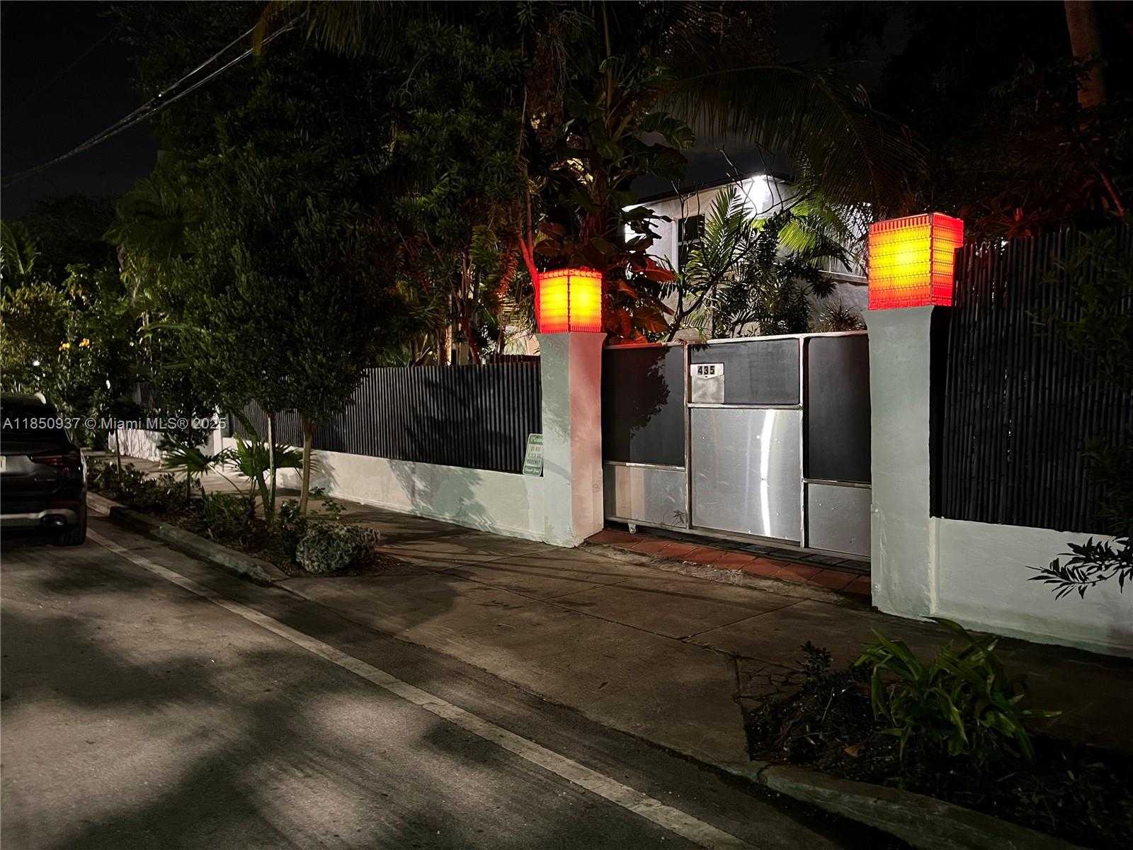 Small Image of 435 NORTH EAST 77TH ST RD, Miami Number 36