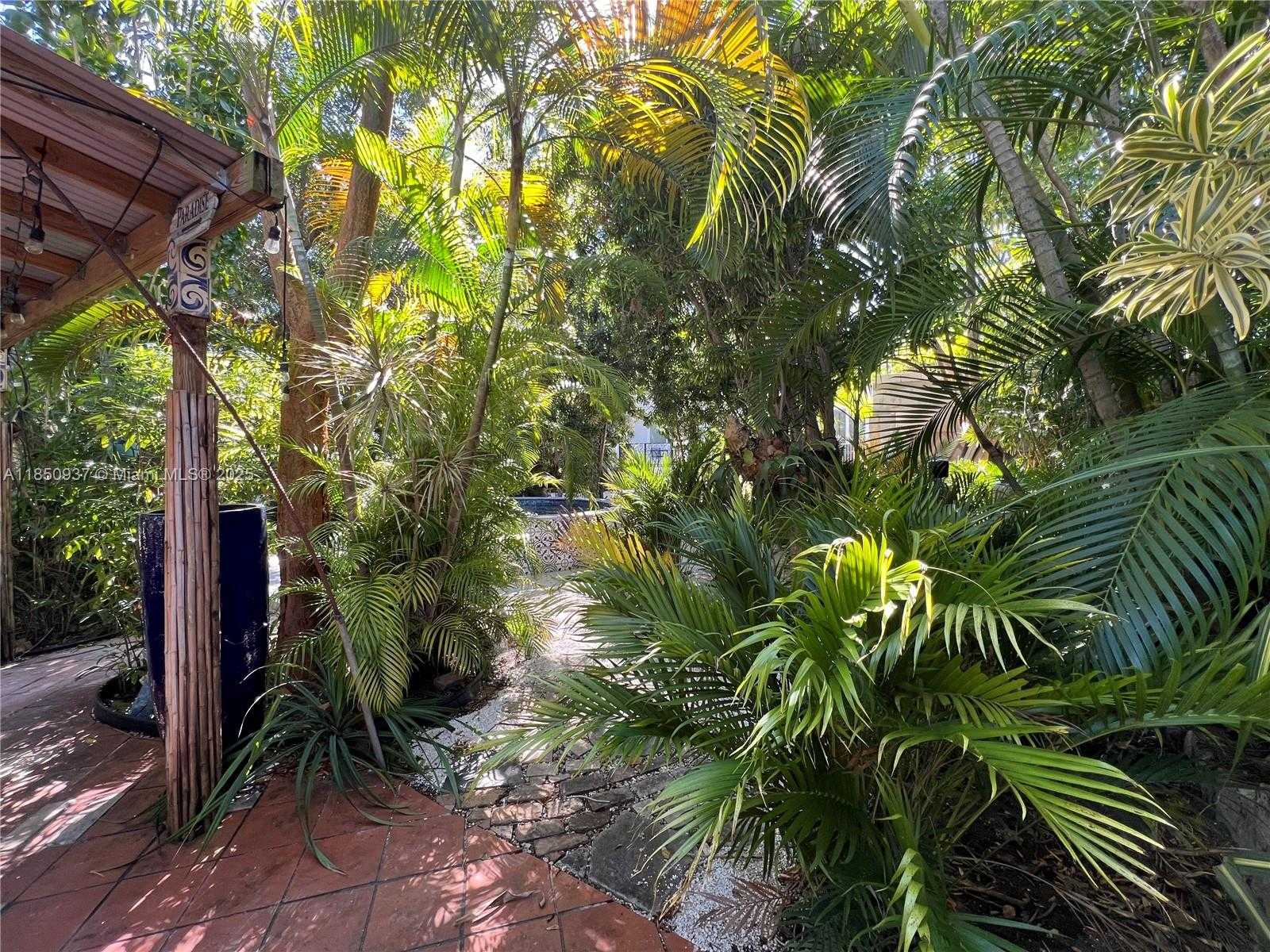 Small Image of 435 NORTH EAST 77TH ST RD, Miami Number 51