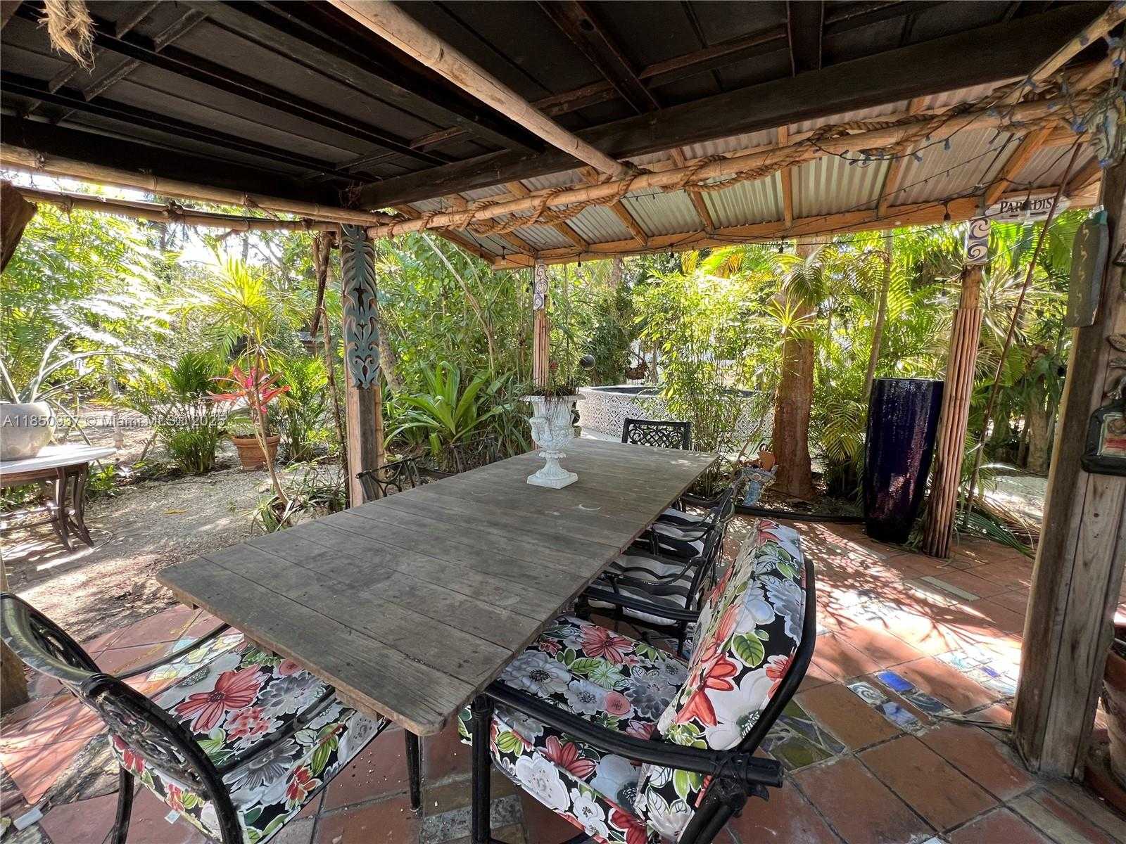 Small Image of 435 NORTH EAST 77TH ST RD, Miami Number 52