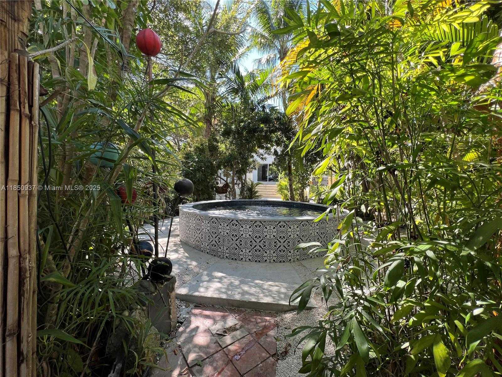 Small Image of 435 NORTH EAST 77TH ST RD, Miami Number 53