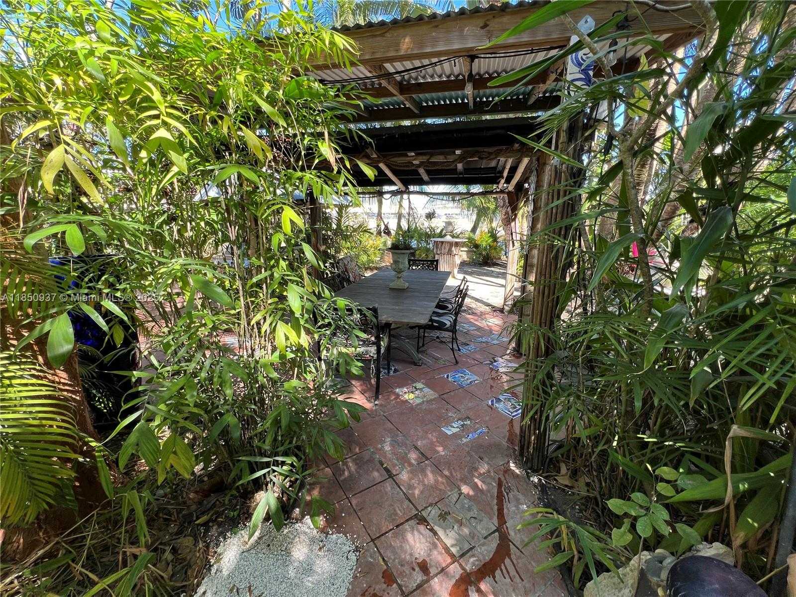 Small Image of 435 NORTH EAST 77TH ST RD, Miami Number 55