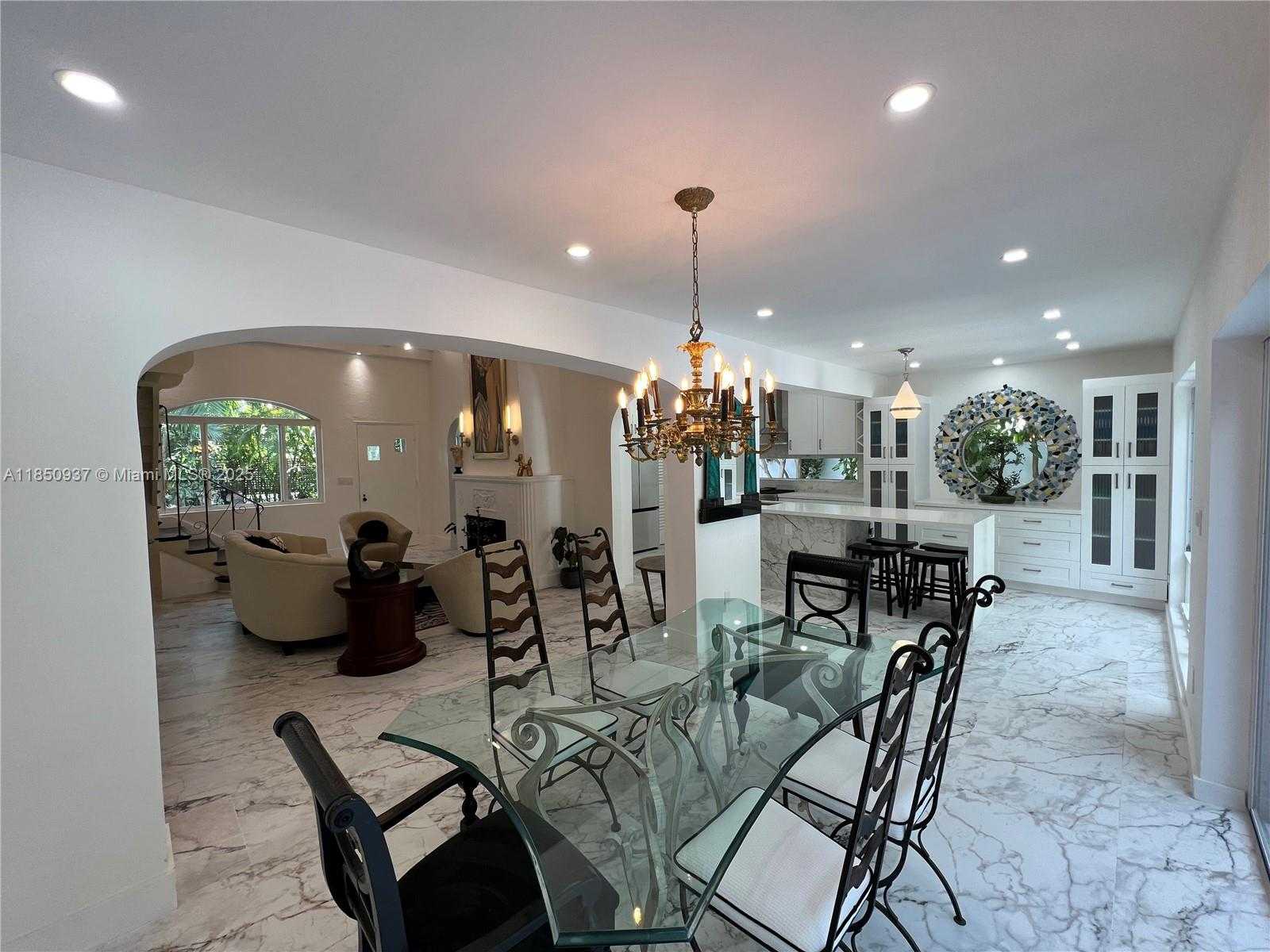 Small Image of 435 NORTH EAST 77TH ST RD, Miami Number 6