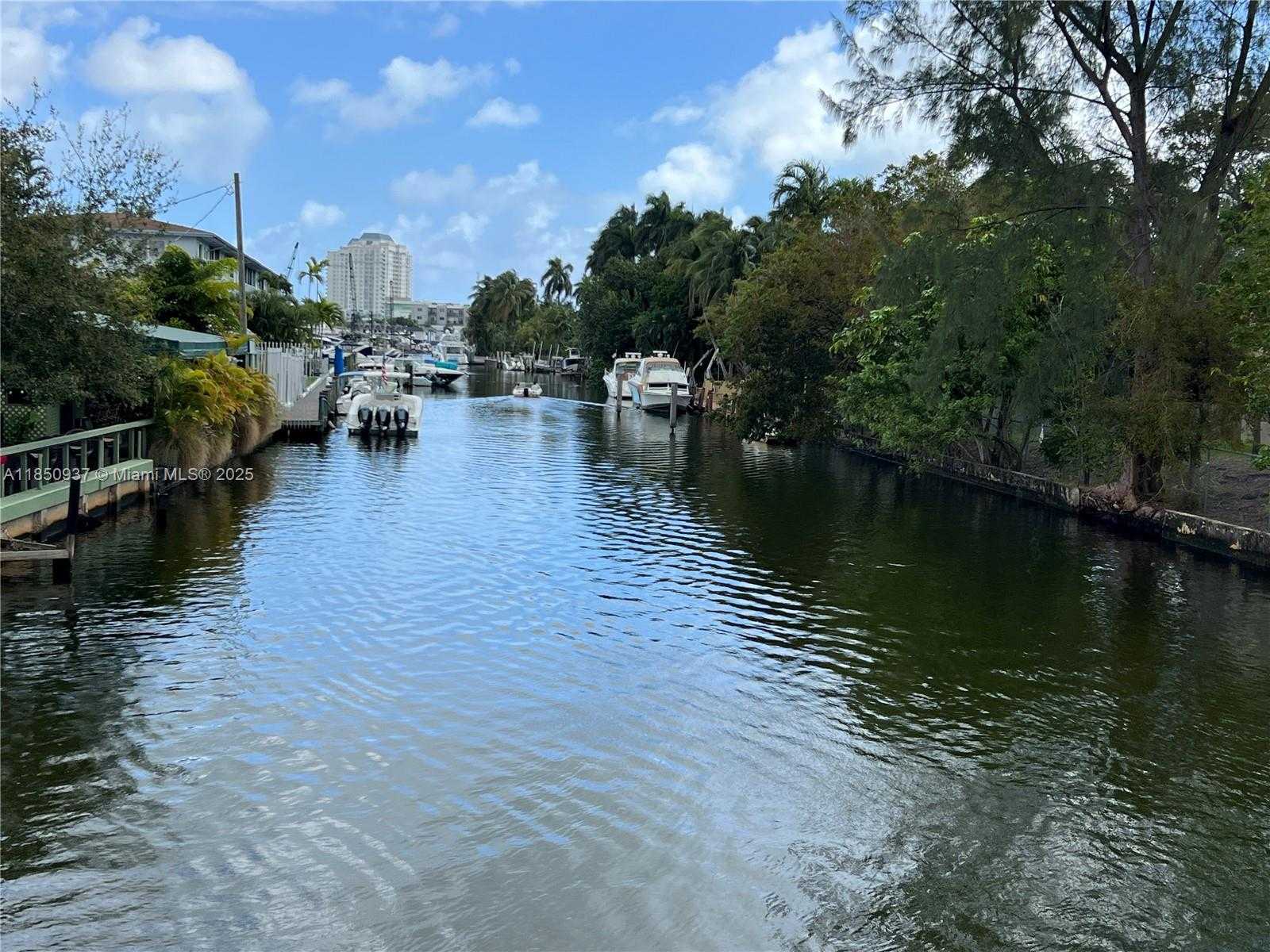 Small Image of 435 NORTH EAST 77TH ST RD, Miami Number 61