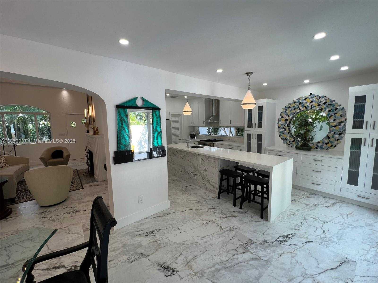 Small Image of 435 NORTH EAST 77TH ST RD, Miami Number 8