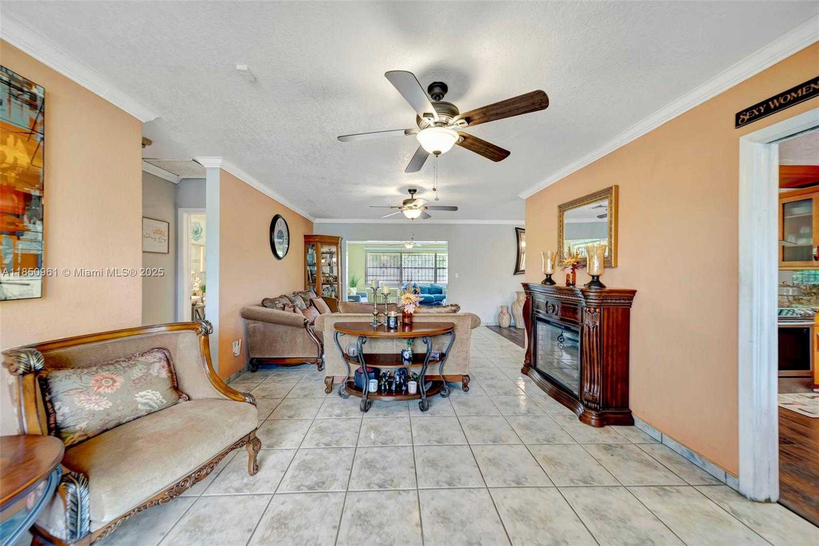 Small Image of 100 NORTH WEST 208TH ST, Miami Gardens Number 15
