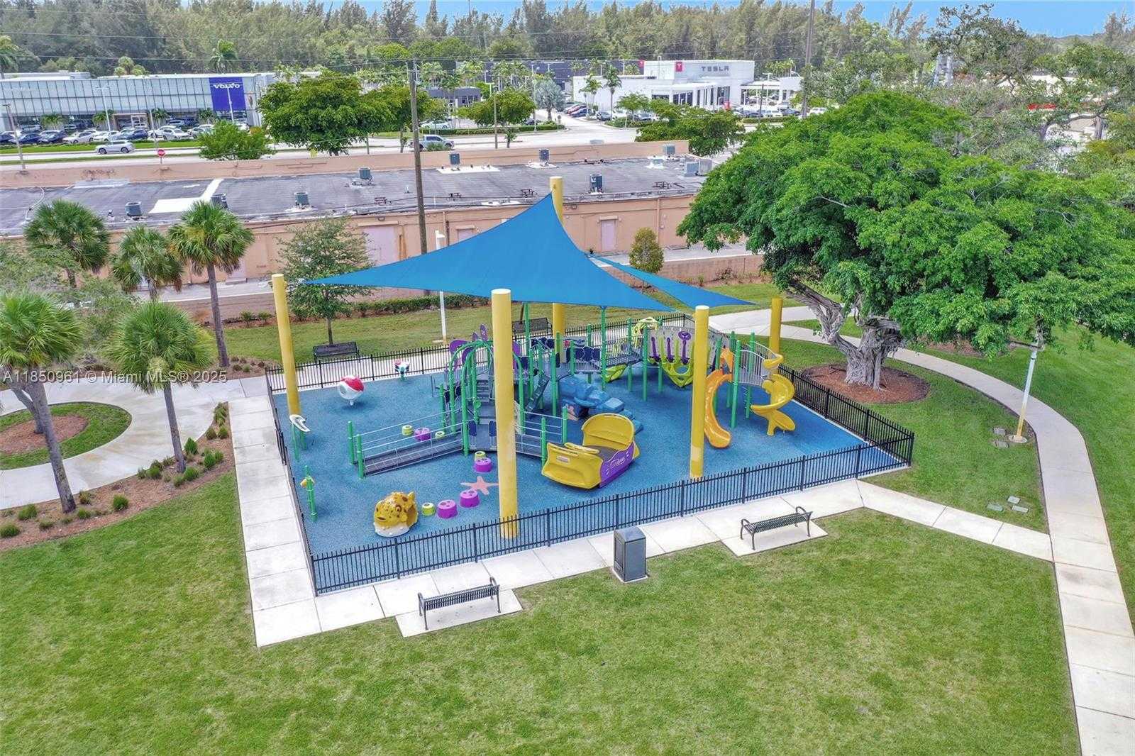 Small Image of 100 NORTH WEST 208TH ST, Miami Gardens Number 44