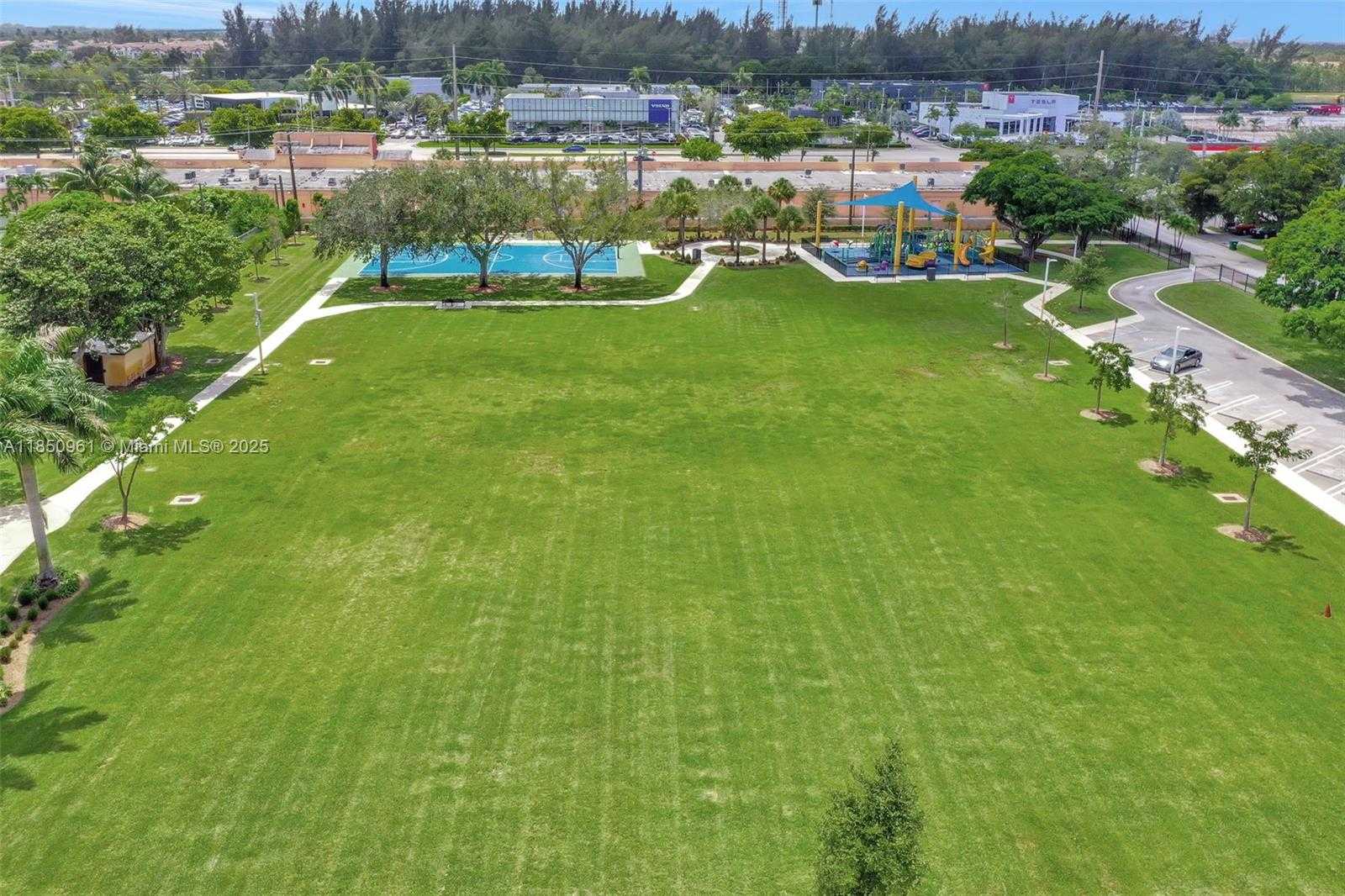 Small Image of 100 NORTH WEST 208TH ST, Miami Gardens Number 45