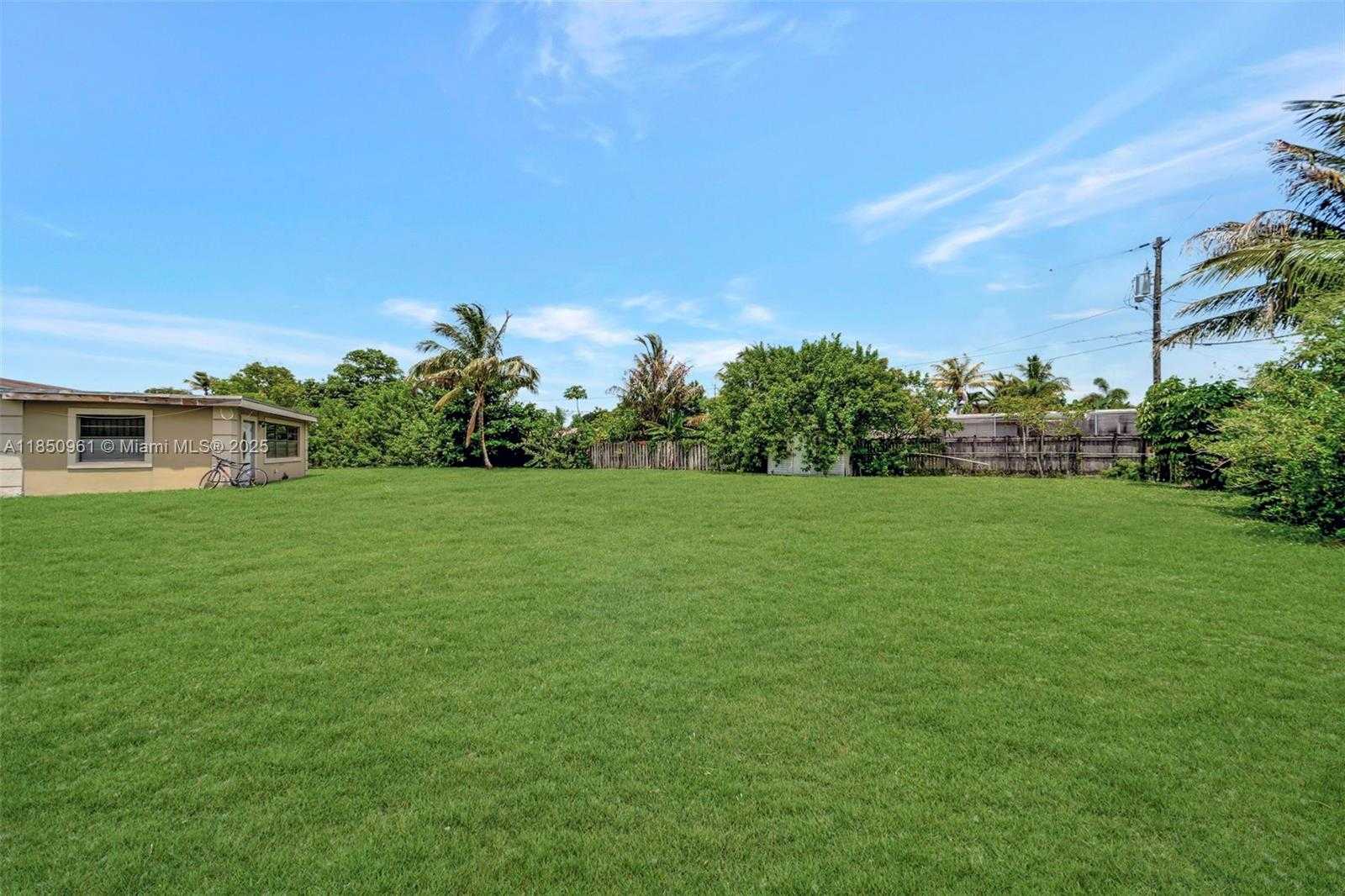 Small Image of 100 NORTH WEST 208TH ST, Miami Gardens Number 48