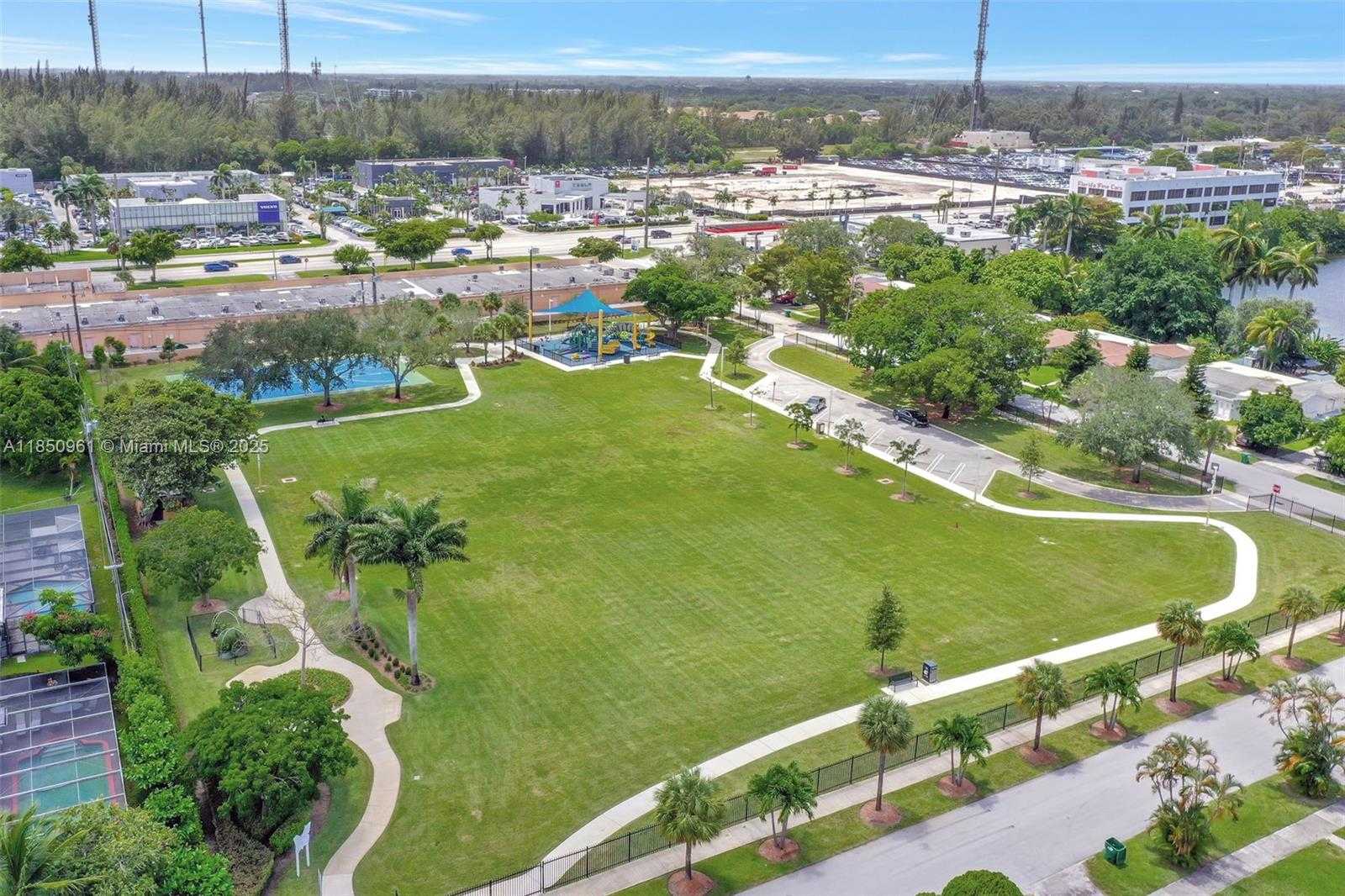 Small Image of 100 NORTH WEST 208TH ST, Miami Gardens Number 51