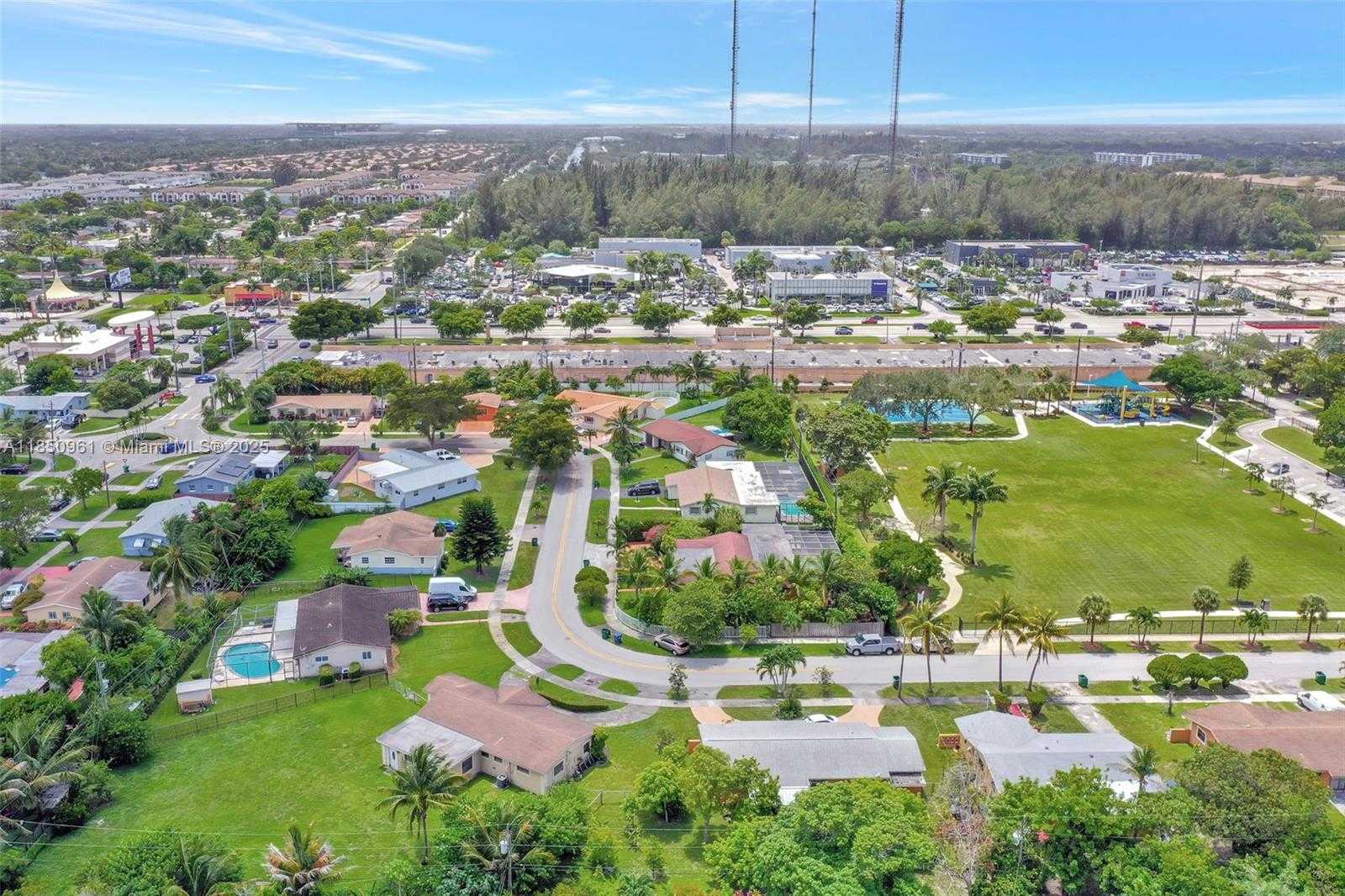 Small Image of 100 NORTH WEST 208TH ST, Miami Gardens Number 52