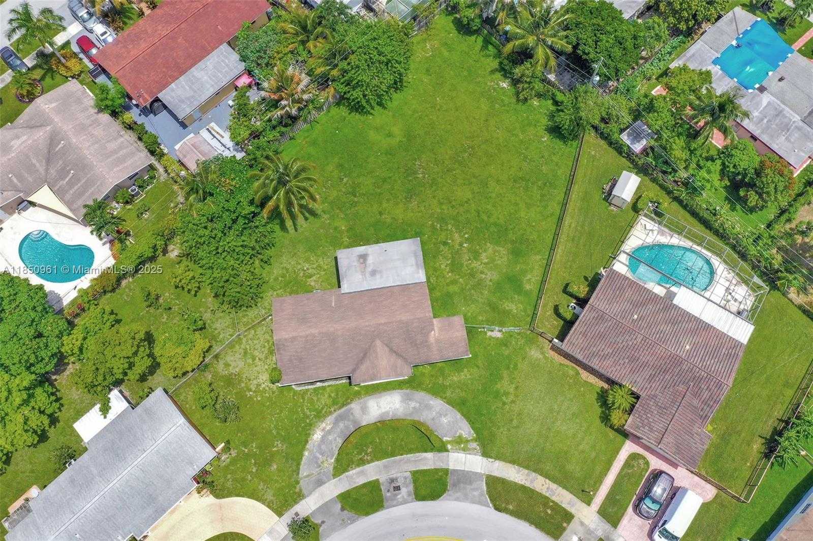 Small Image of 100 NORTH WEST 208TH ST, Miami Gardens Number 53