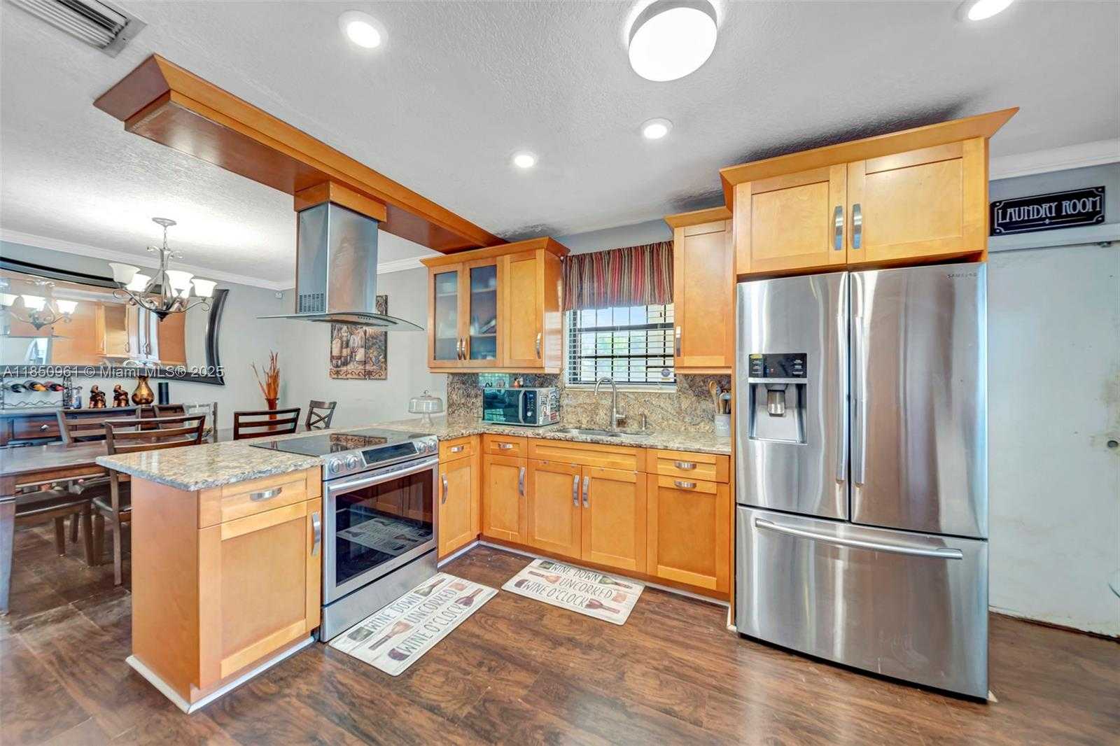 Small Image of 100 NORTH WEST 208TH ST, Miami Gardens Number 9