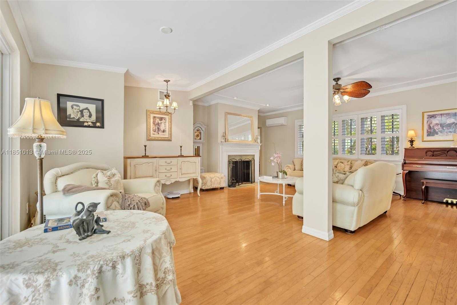 Small Image of 5947 SOUTH WEST 30TH ST, Miami Number 12