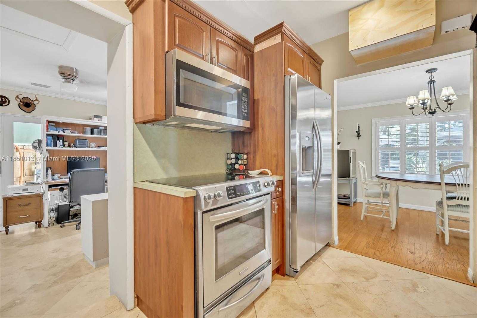 Small Image of 5947 SOUTH WEST 30TH ST, Miami Number 18