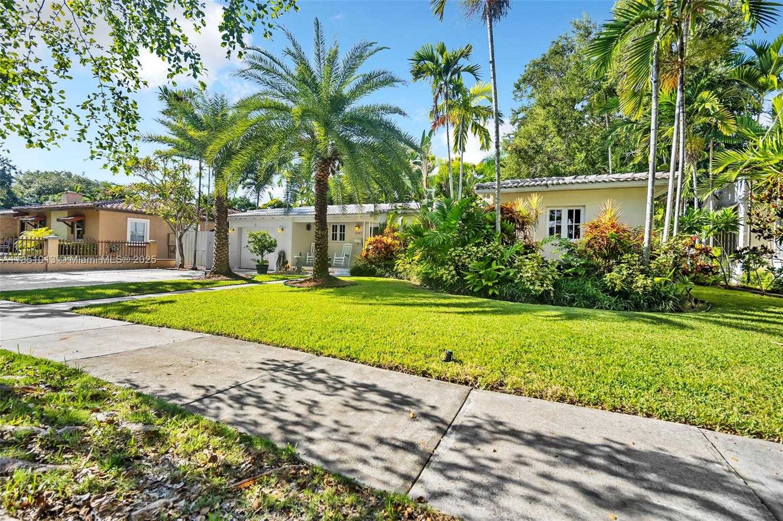 Small Image of 5947 SOUTH WEST 30TH ST, Miami Number 3