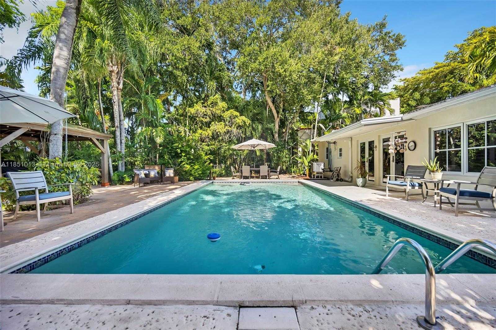 Small Image of 5947 SOUTH WEST 30TH ST, Miami Number 30