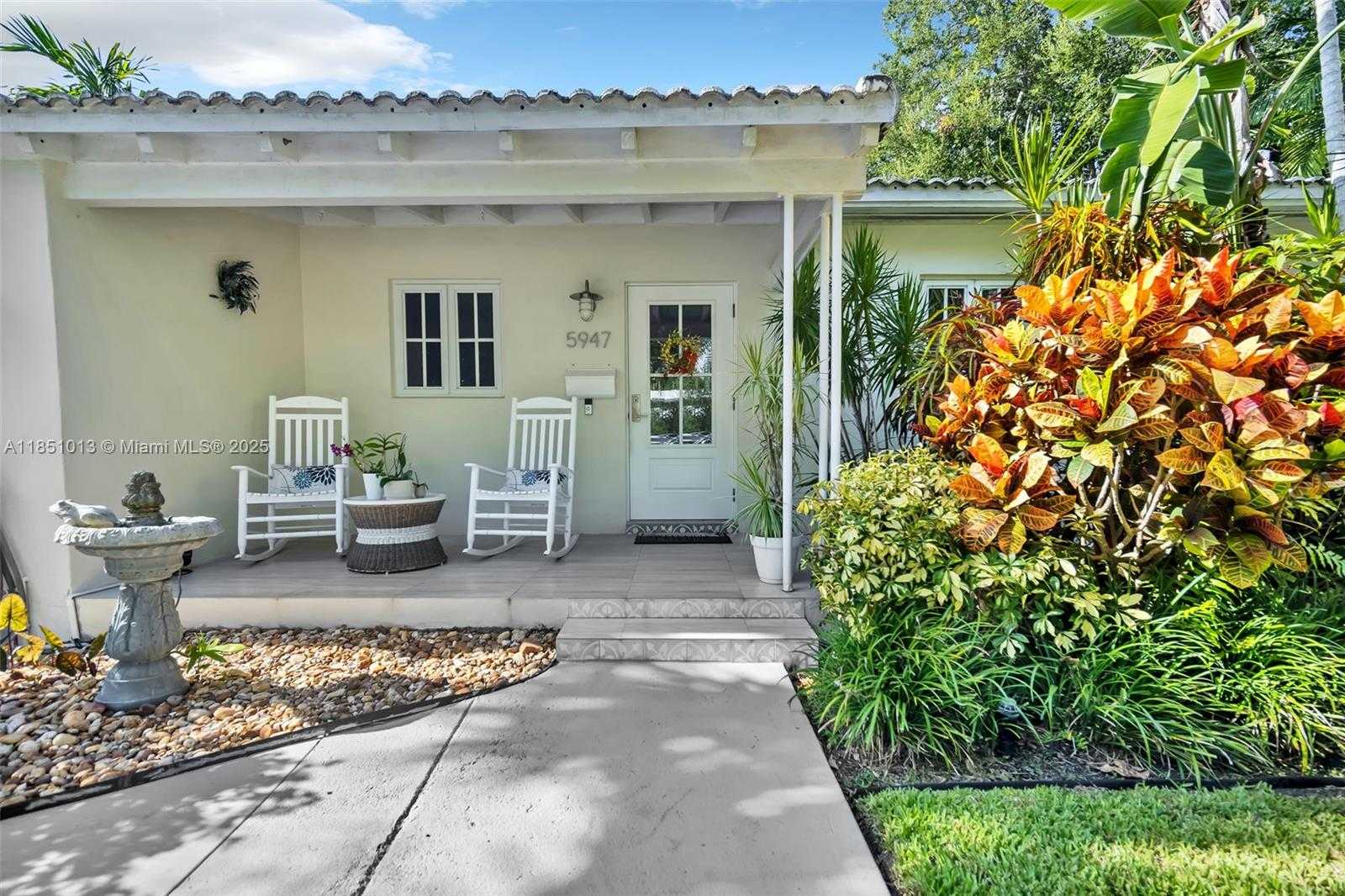 Small Image of 5947 SOUTH WEST 30TH ST, Miami Number 41