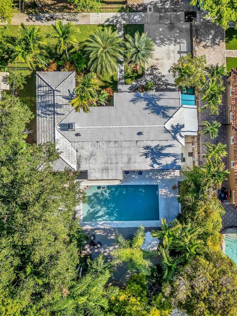 Small Image of 5947 SOUTH WEST 30TH ST, Miami Number 42