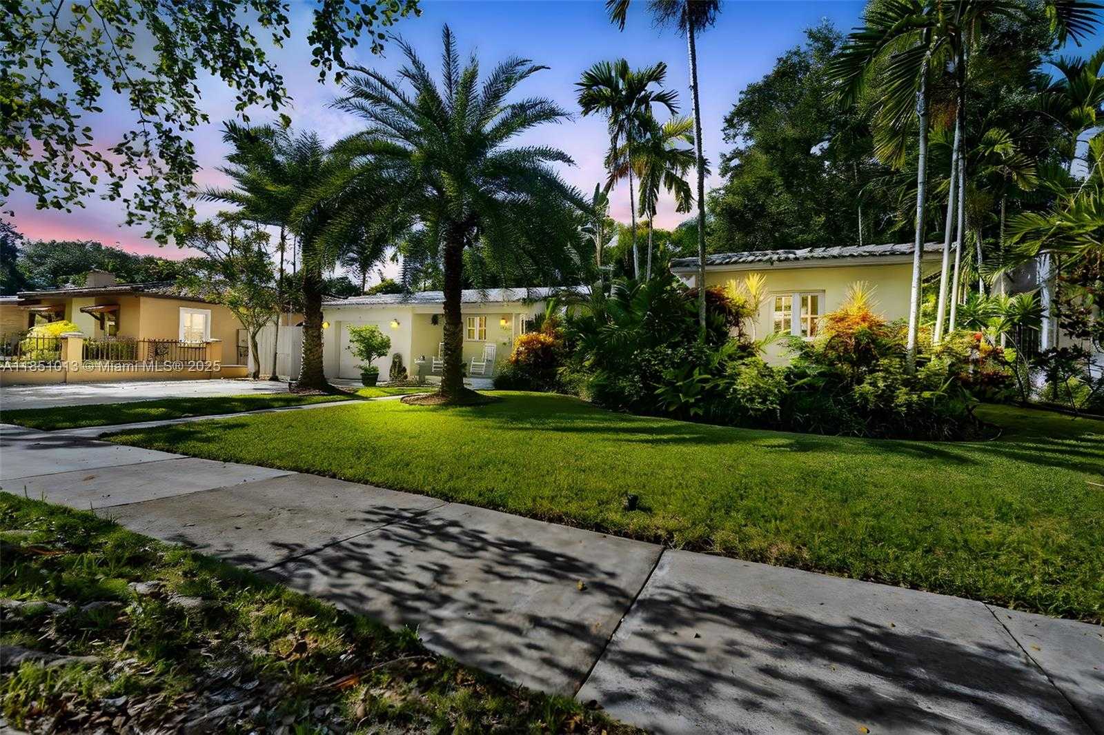 Small Image of 5947 SOUTH WEST 30TH ST, Miami Number 5
