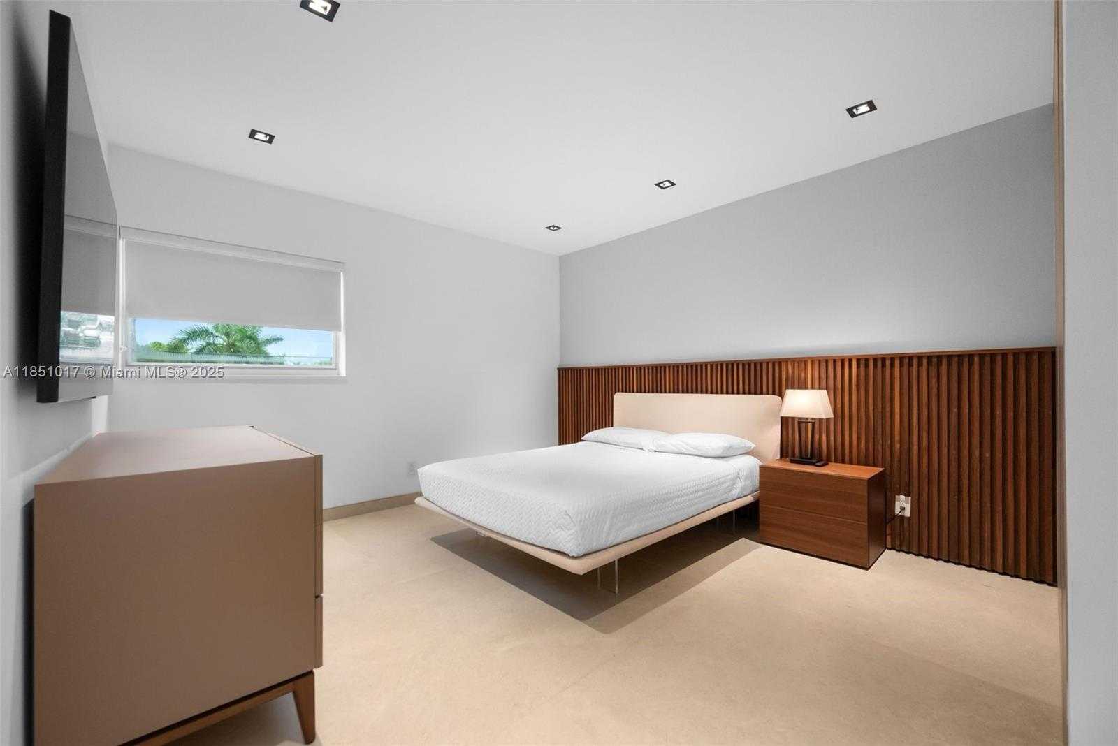 Small Image of 431 LAYNE BLVD, Hallandale Beach Number 30