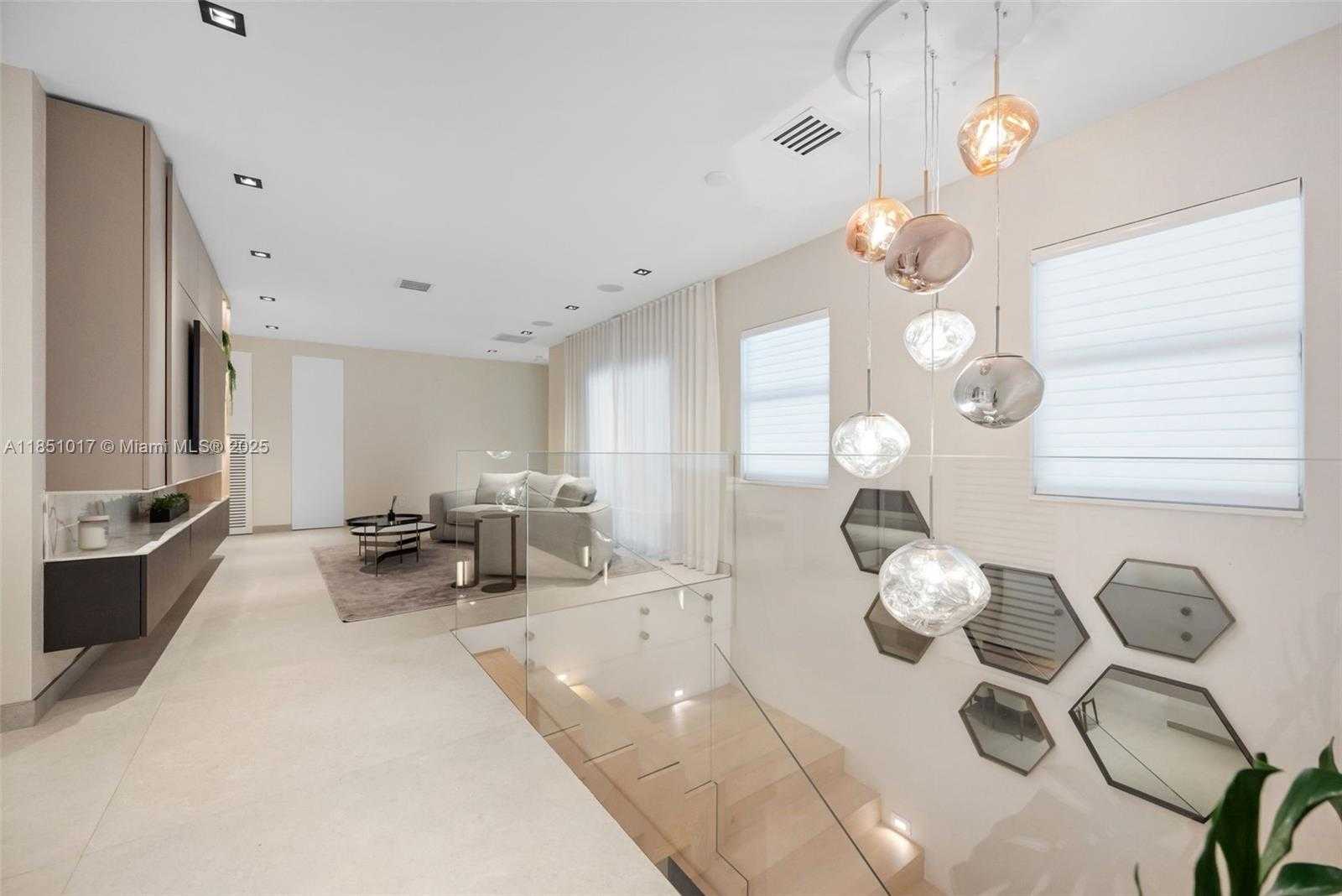 Small Image of 431 LAYNE BLVD, Hallandale Beach Number 32