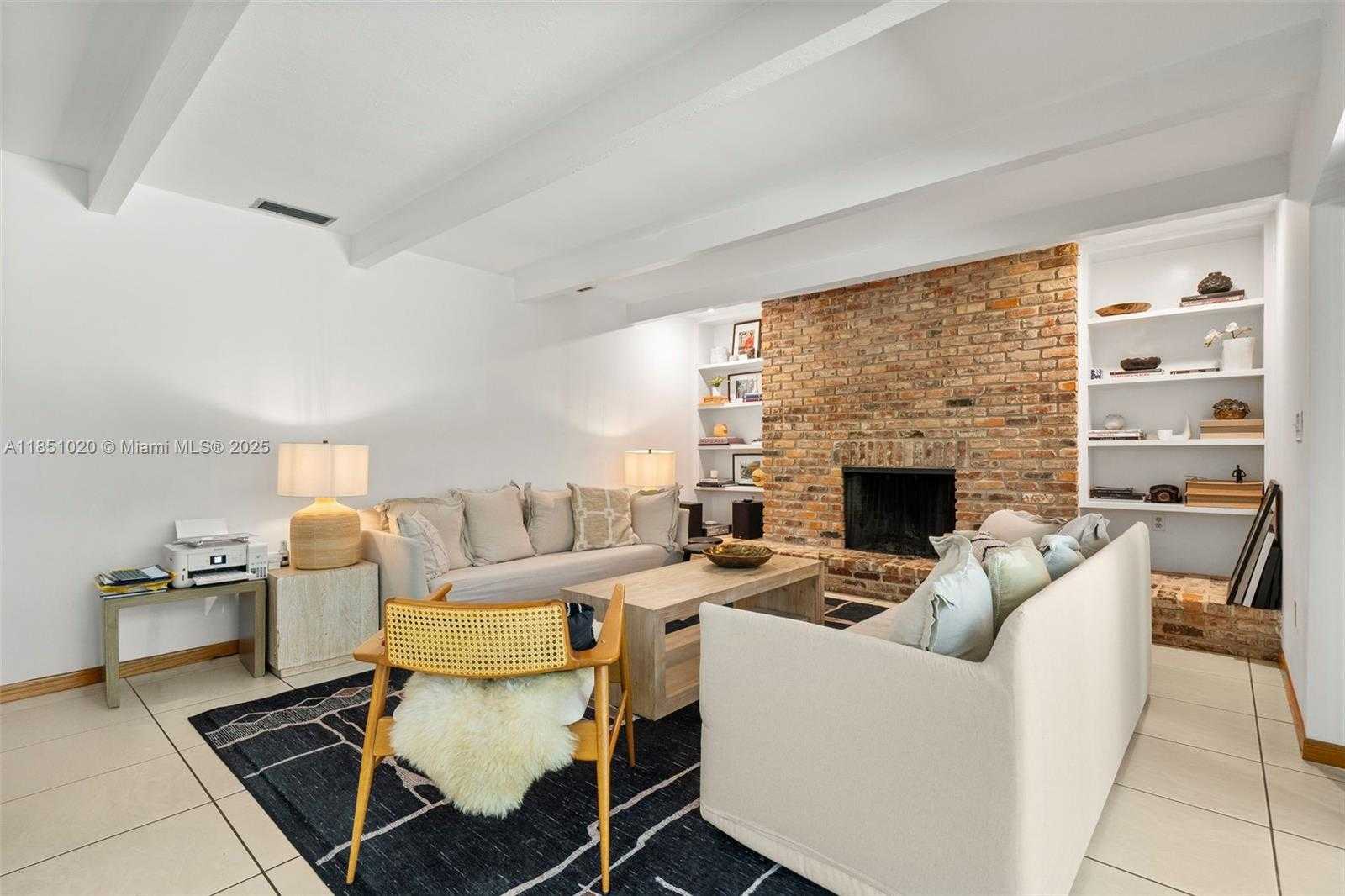 Small Image of 12365 SOUTH WEST 60TH CT, Pinecrest Number 14