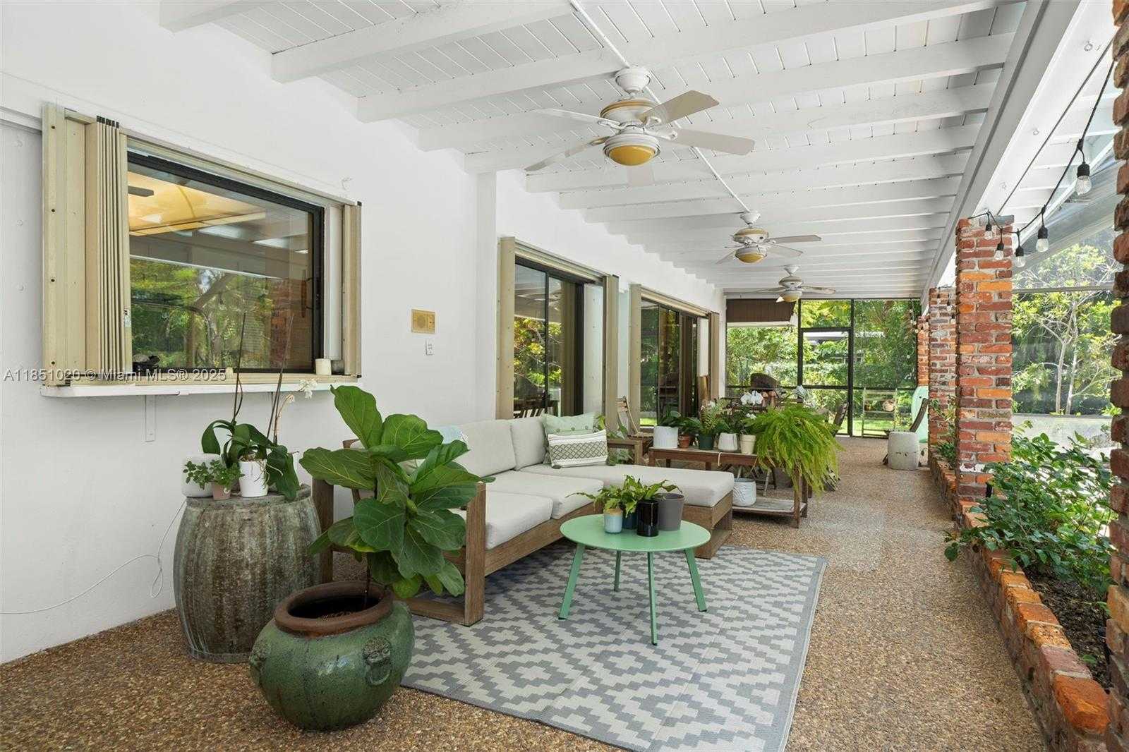 Small Image of 12365 SOUTH WEST 60TH CT, Pinecrest Number 24