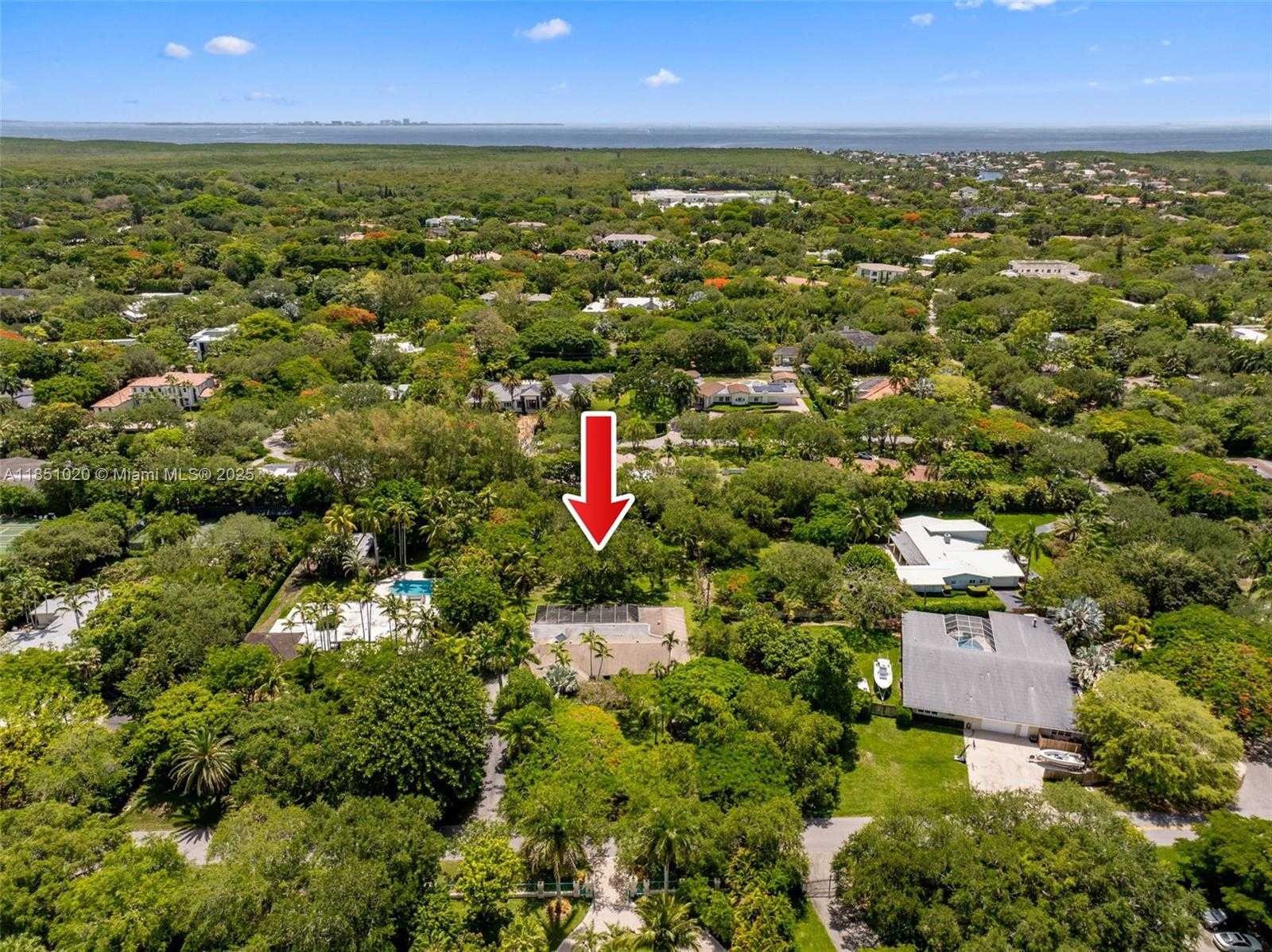 Small Image of 12365 SOUTH WEST 60TH CT, Pinecrest Number 37