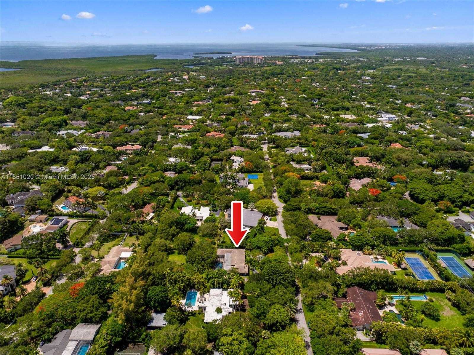 Small Image of 12365 SOUTH WEST 60TH CT, Pinecrest Number 40
